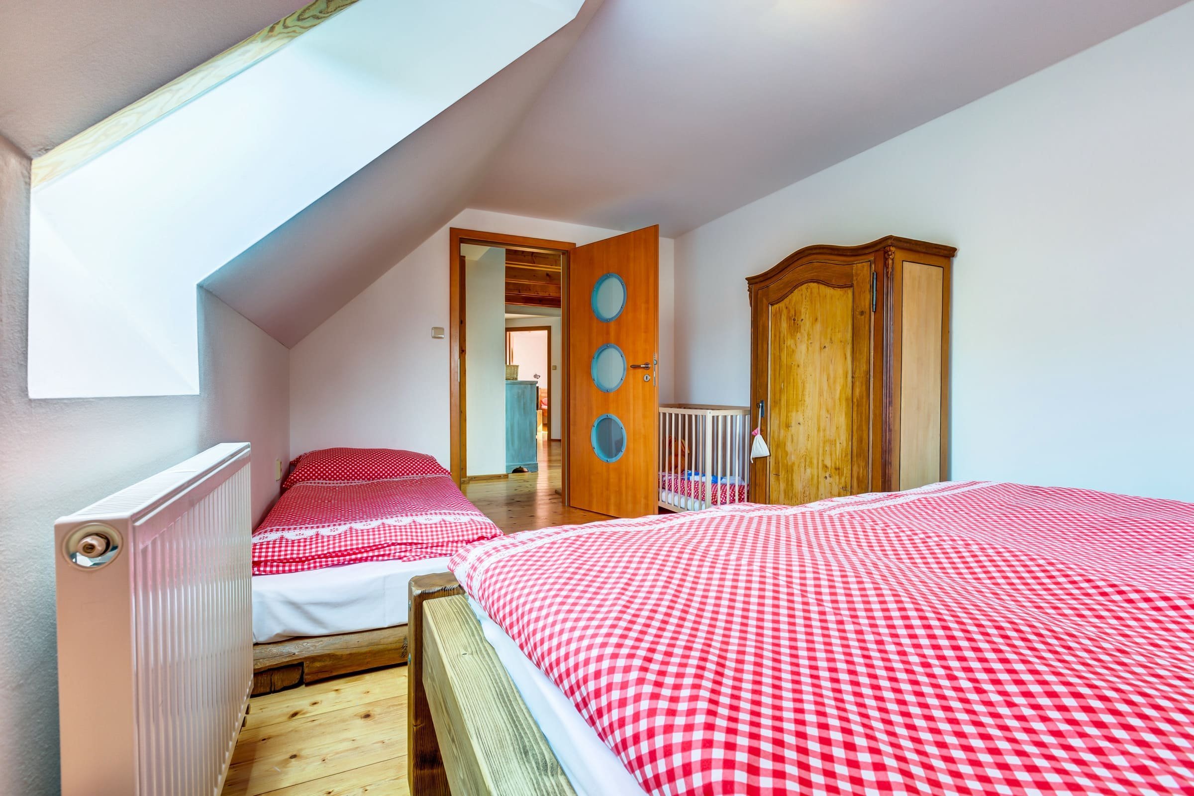 Malebná chaloupka pod Krakonošovem