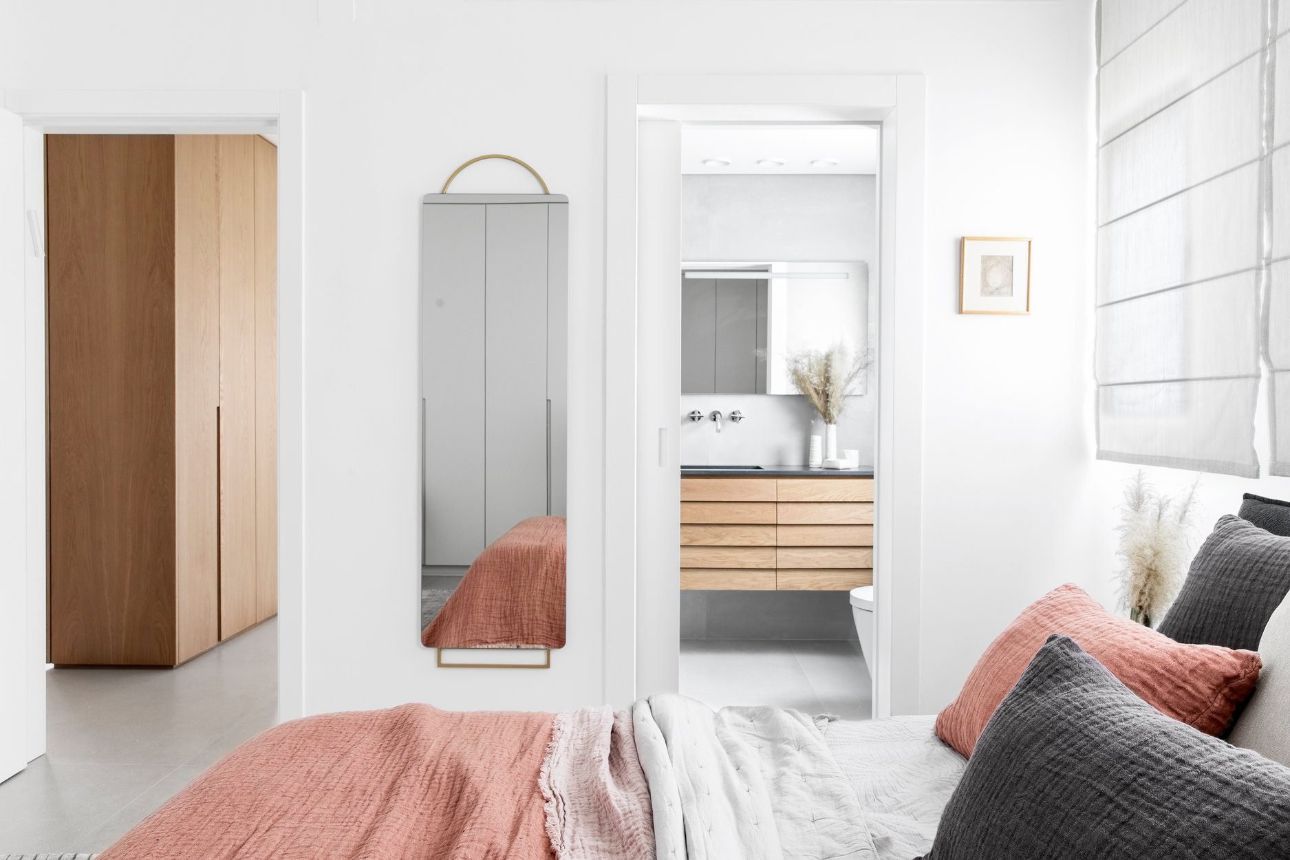 Malý byt v podzimní atmosféře