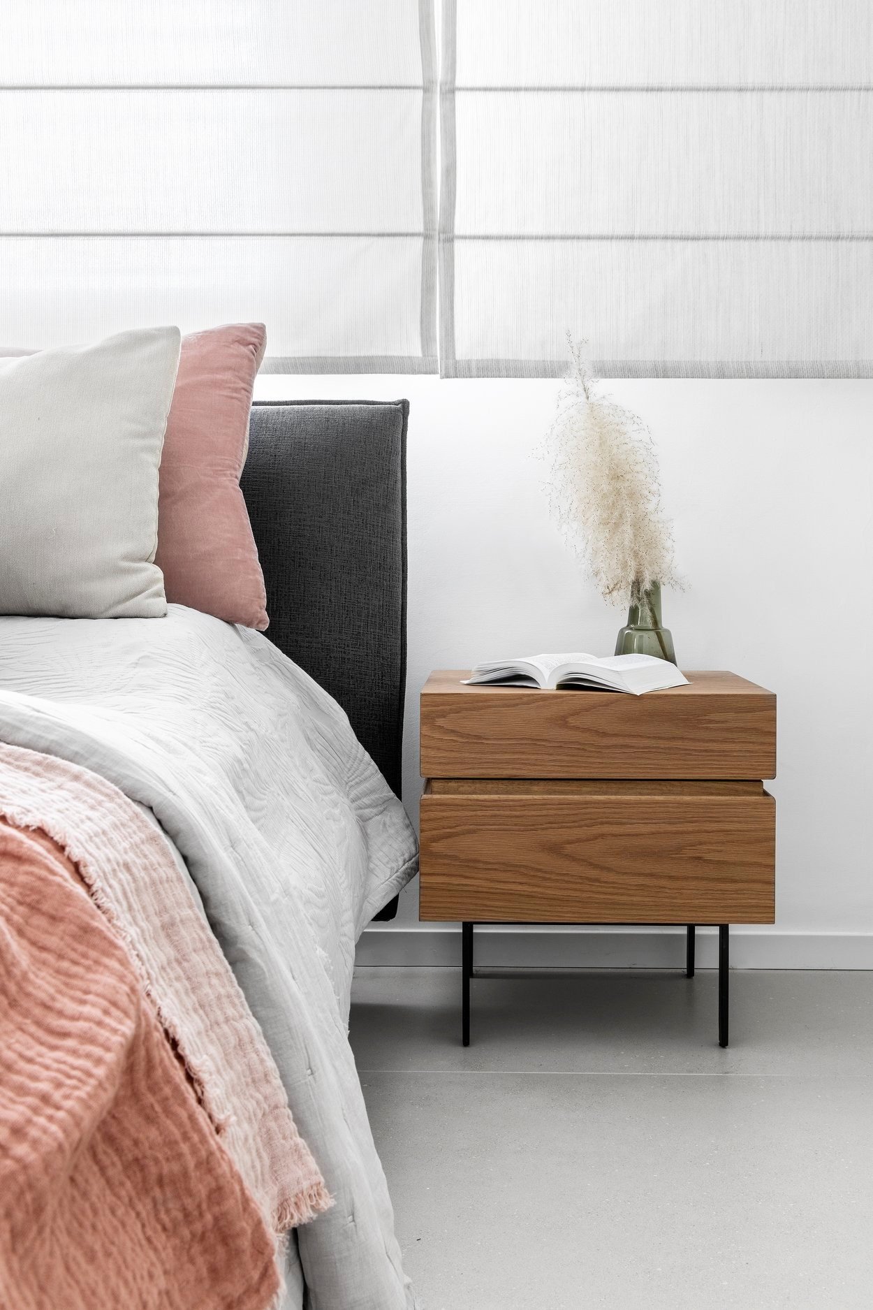 Malý byt v podzimní atmosféře