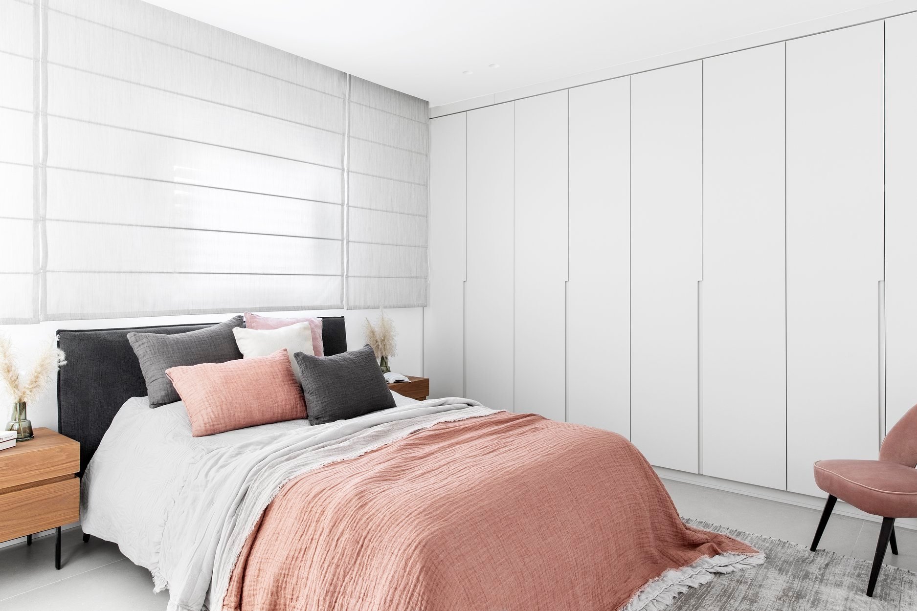 Malý byt v podzimní atmosféře