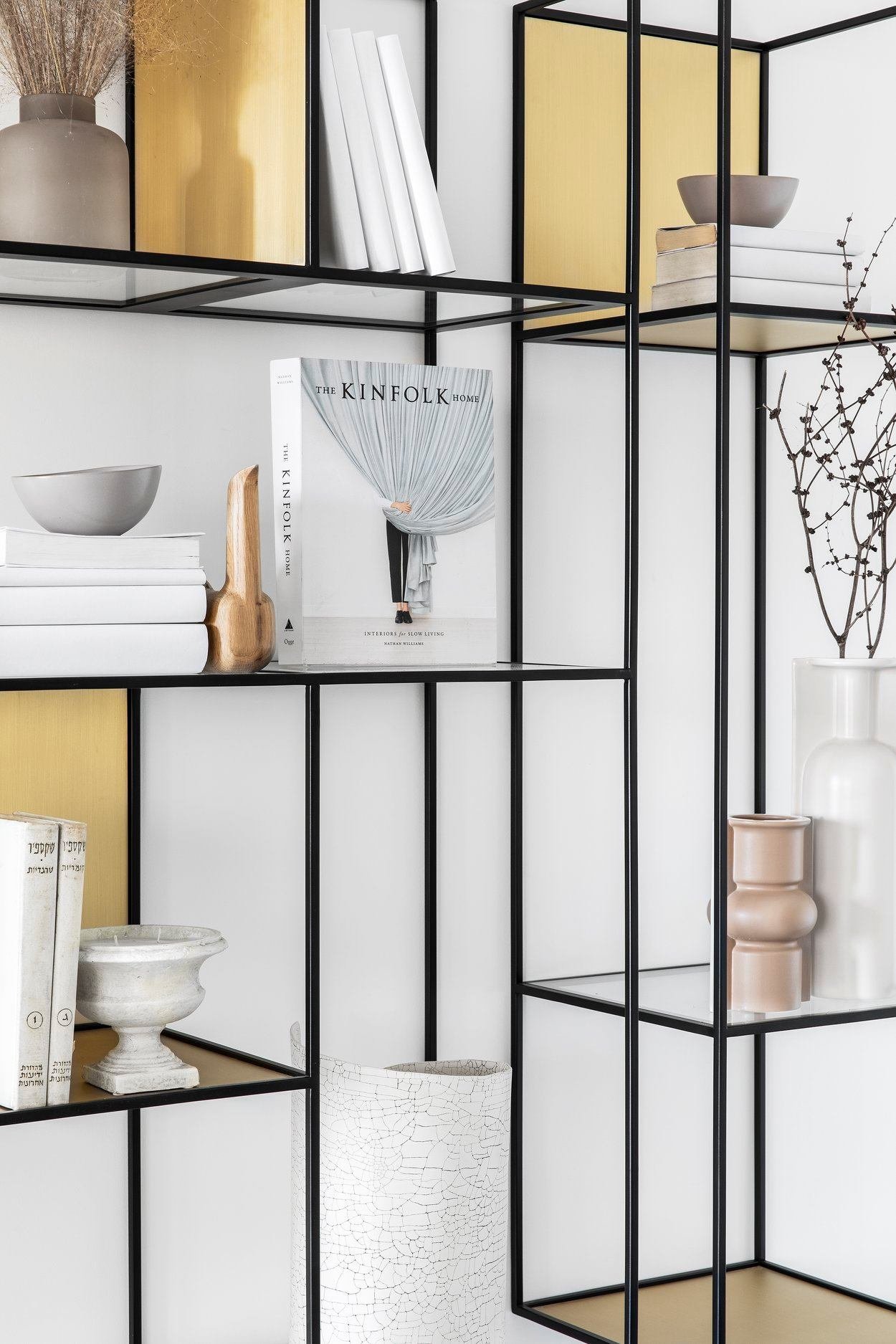 Malý byt v podzimní atmosféře