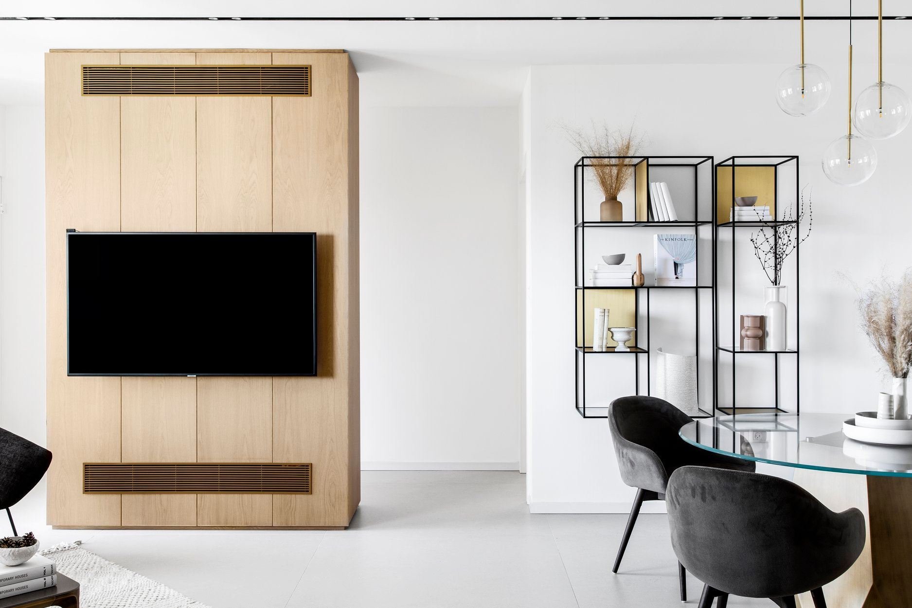 Malý byt v podzimní atmosféře