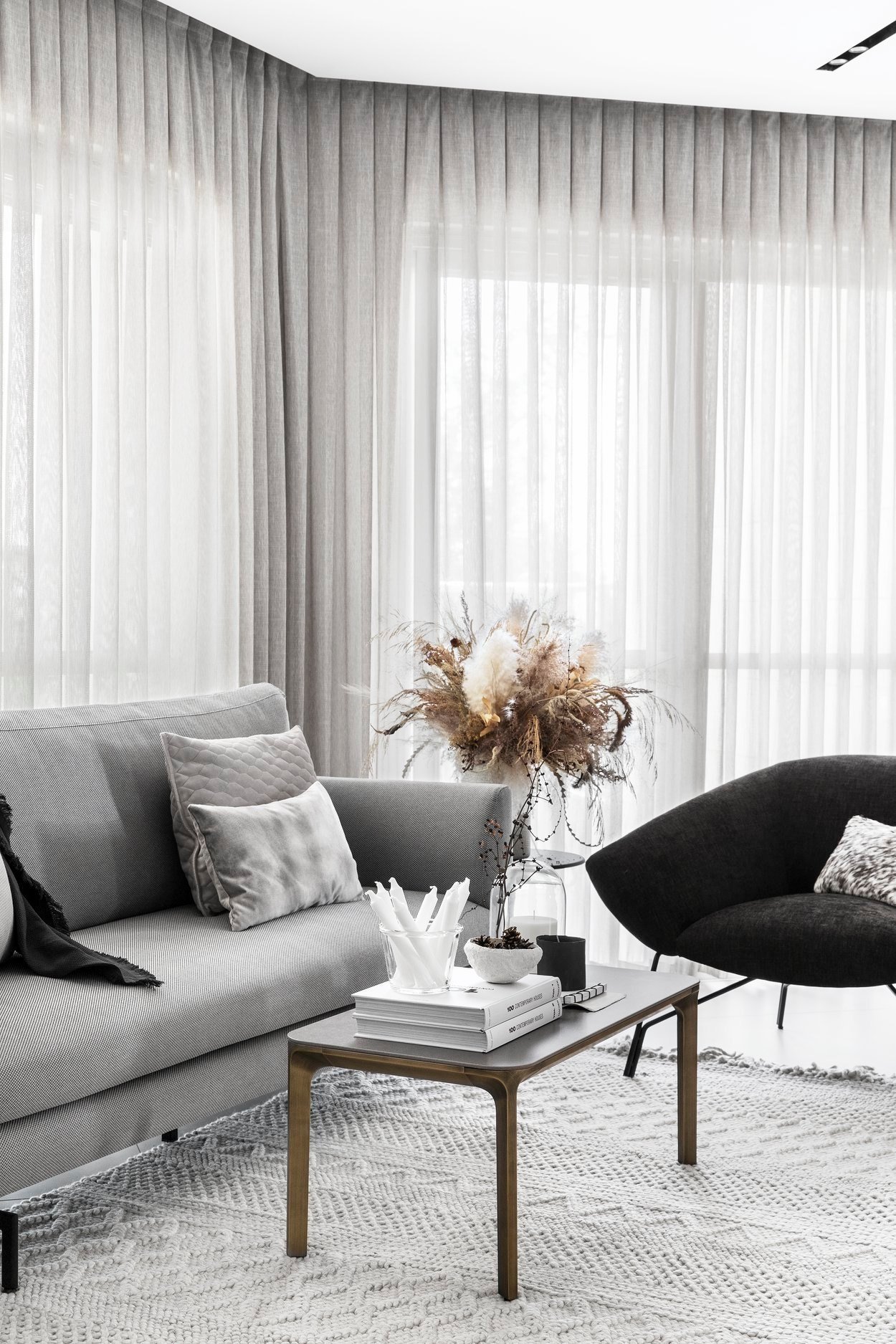 Malý byt v podzimní atmosféře