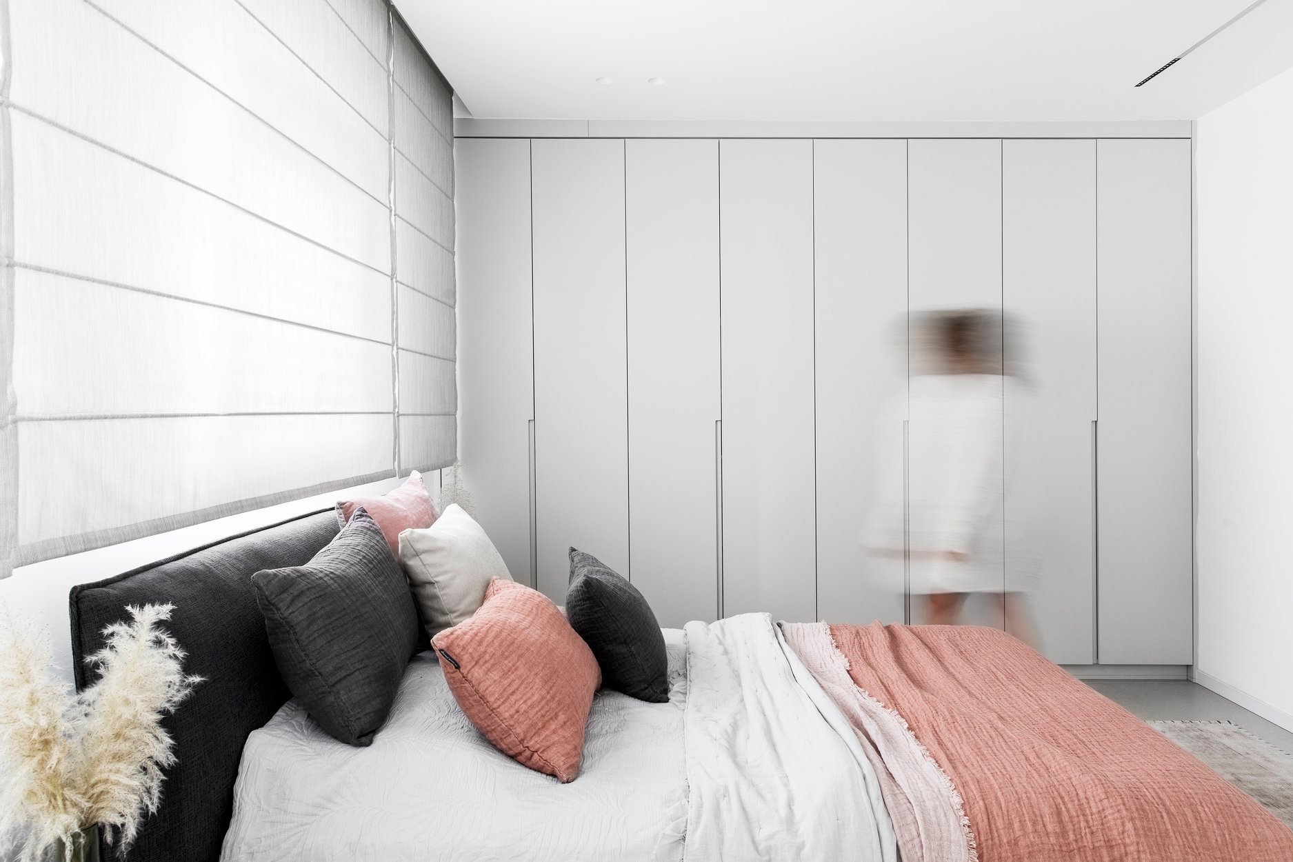 Malý byt v podzimní atmosféře