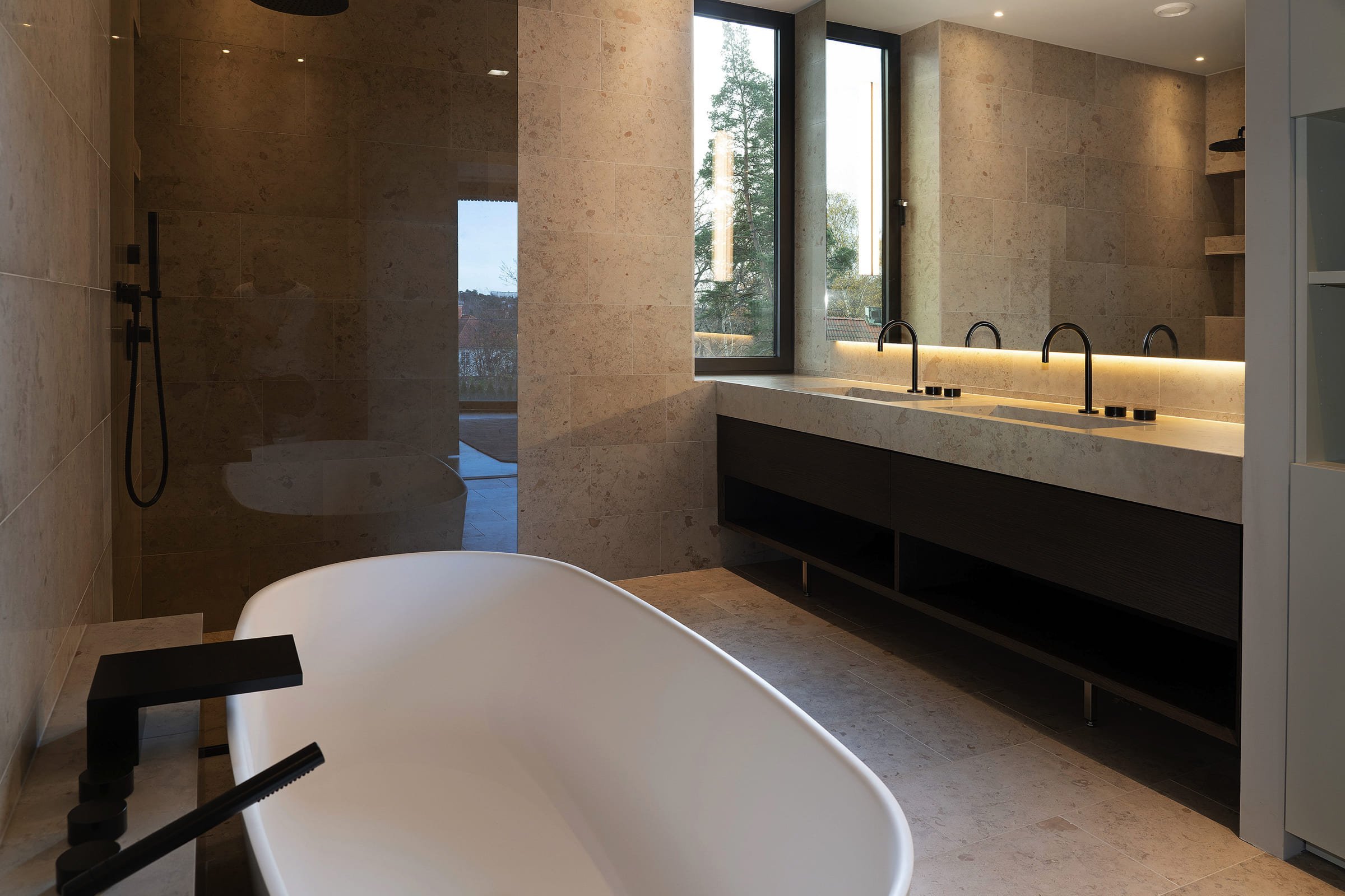 Minimalistická vila s bazénem