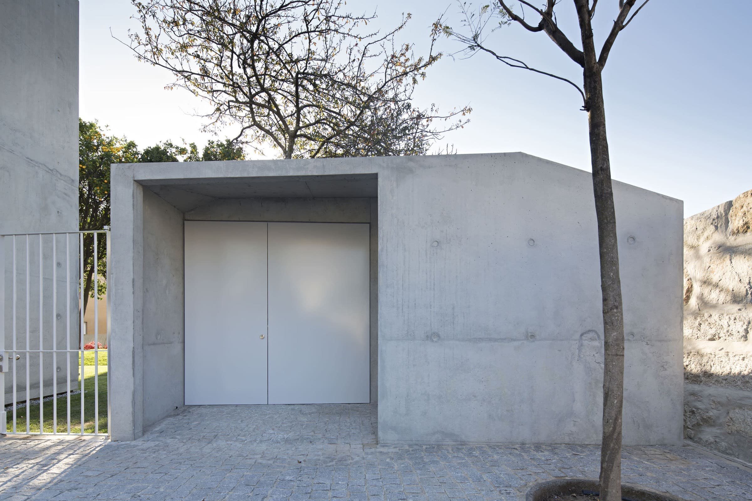 Minimalistický dům z betonu