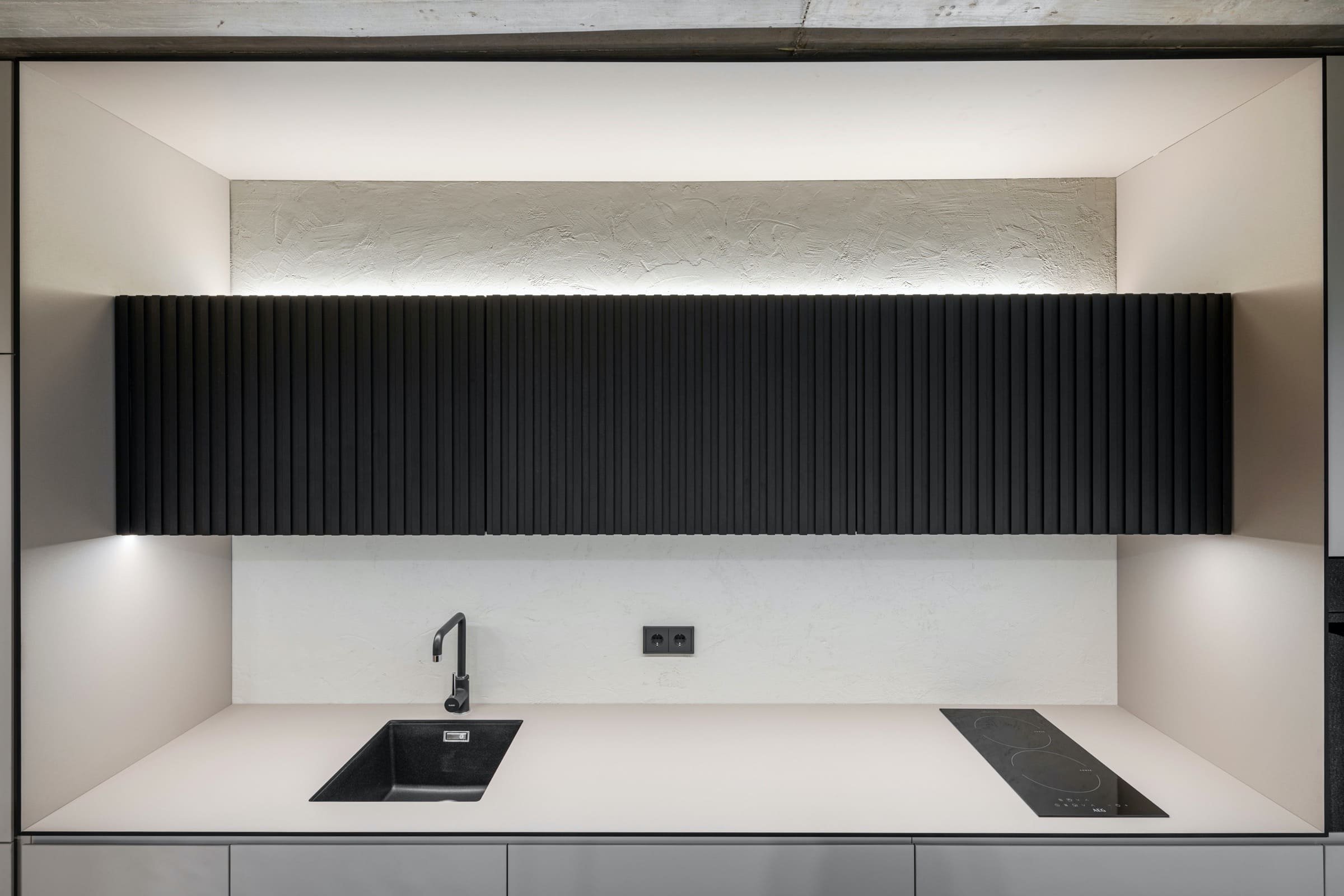 Minimalistický interiér s exotickým výrazem