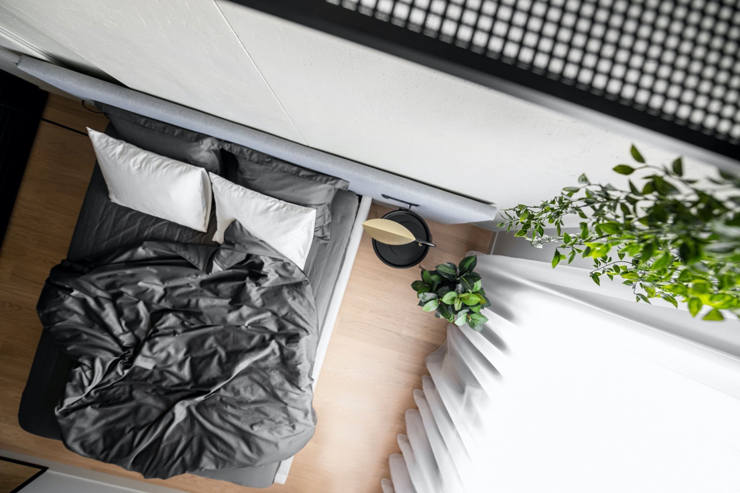 Minimalistický interiér s exotickým výrazem