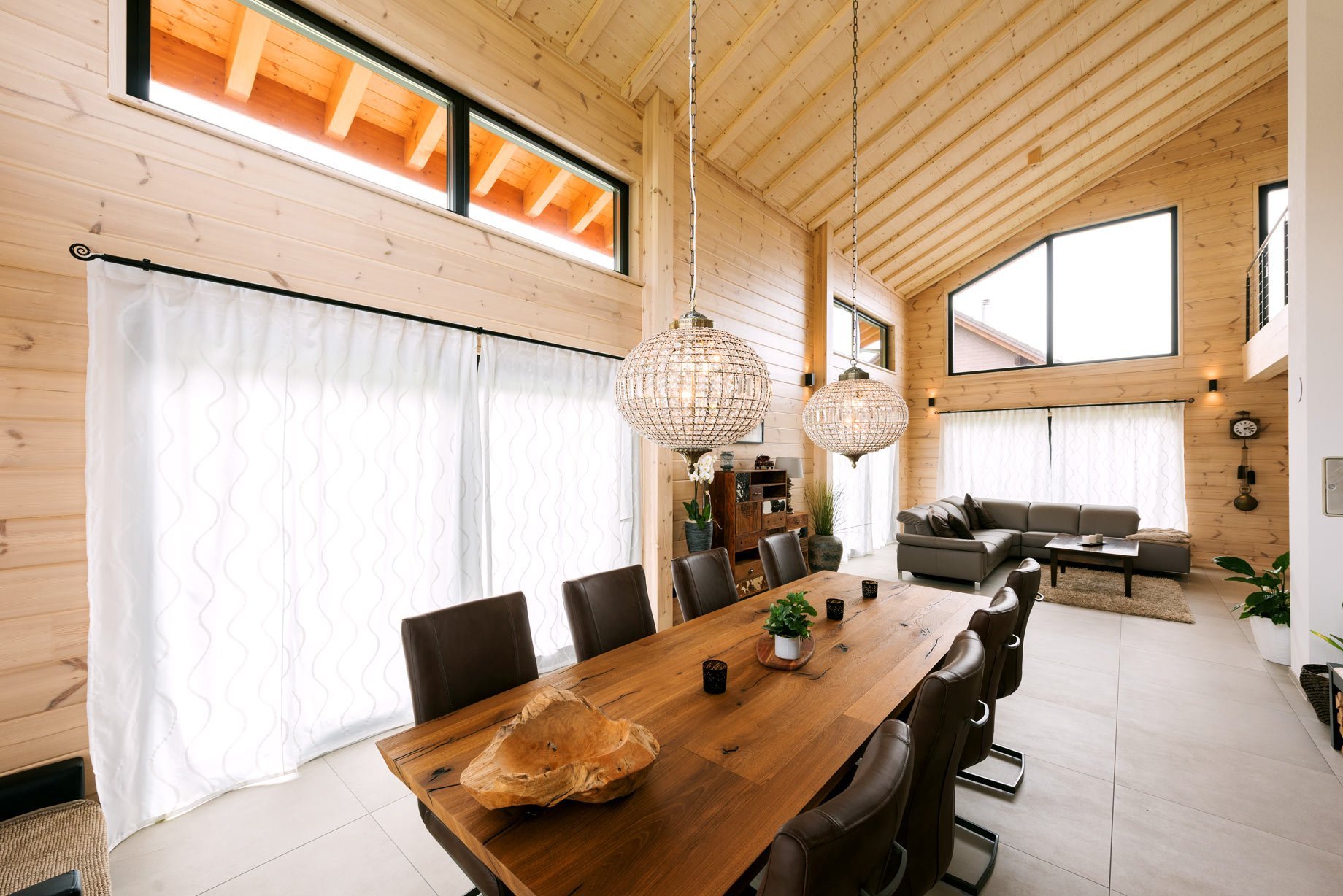 Moderní dřevostavba plná přirozeného světla