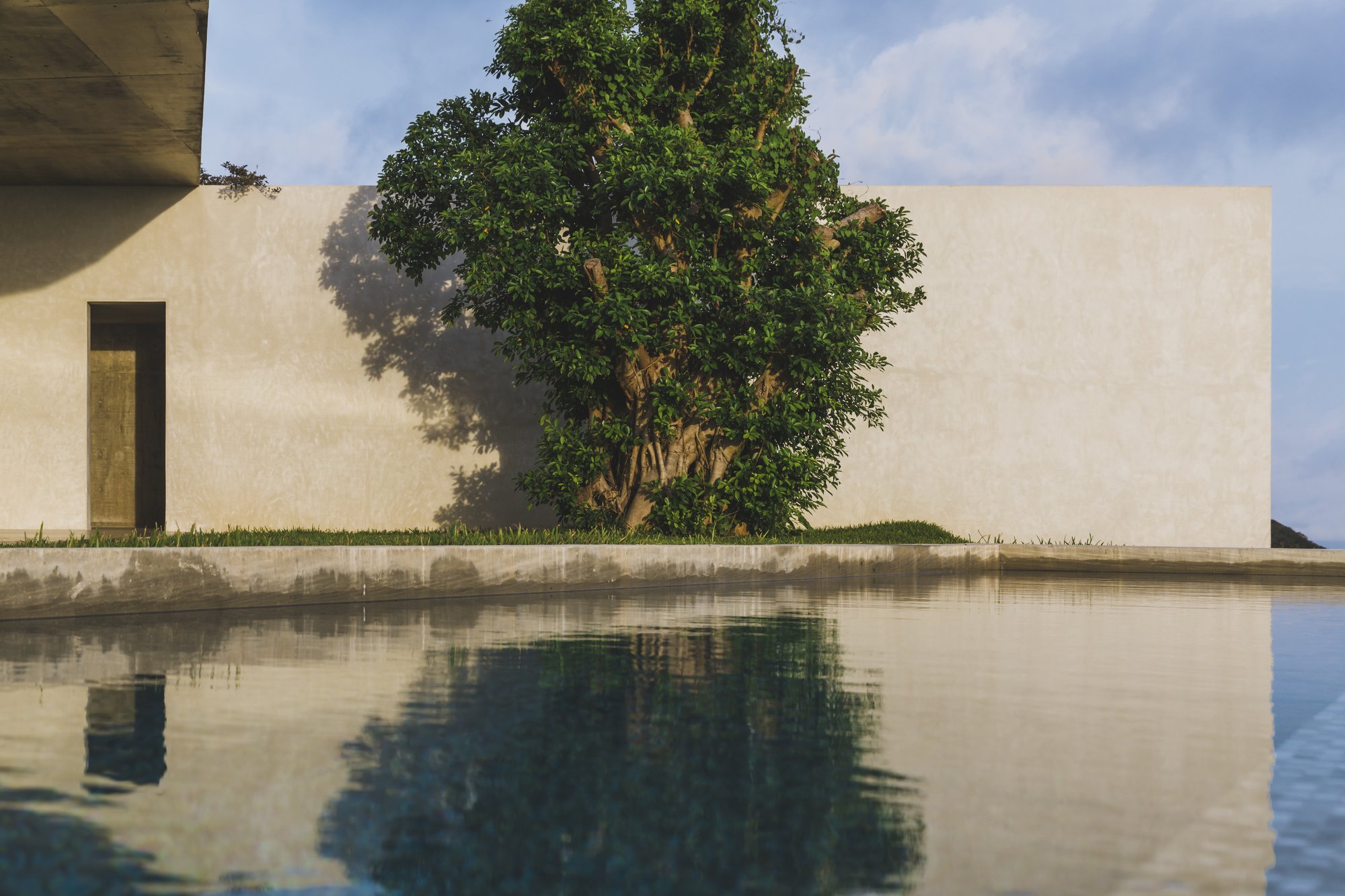 Moderní dům s výhledem na moře