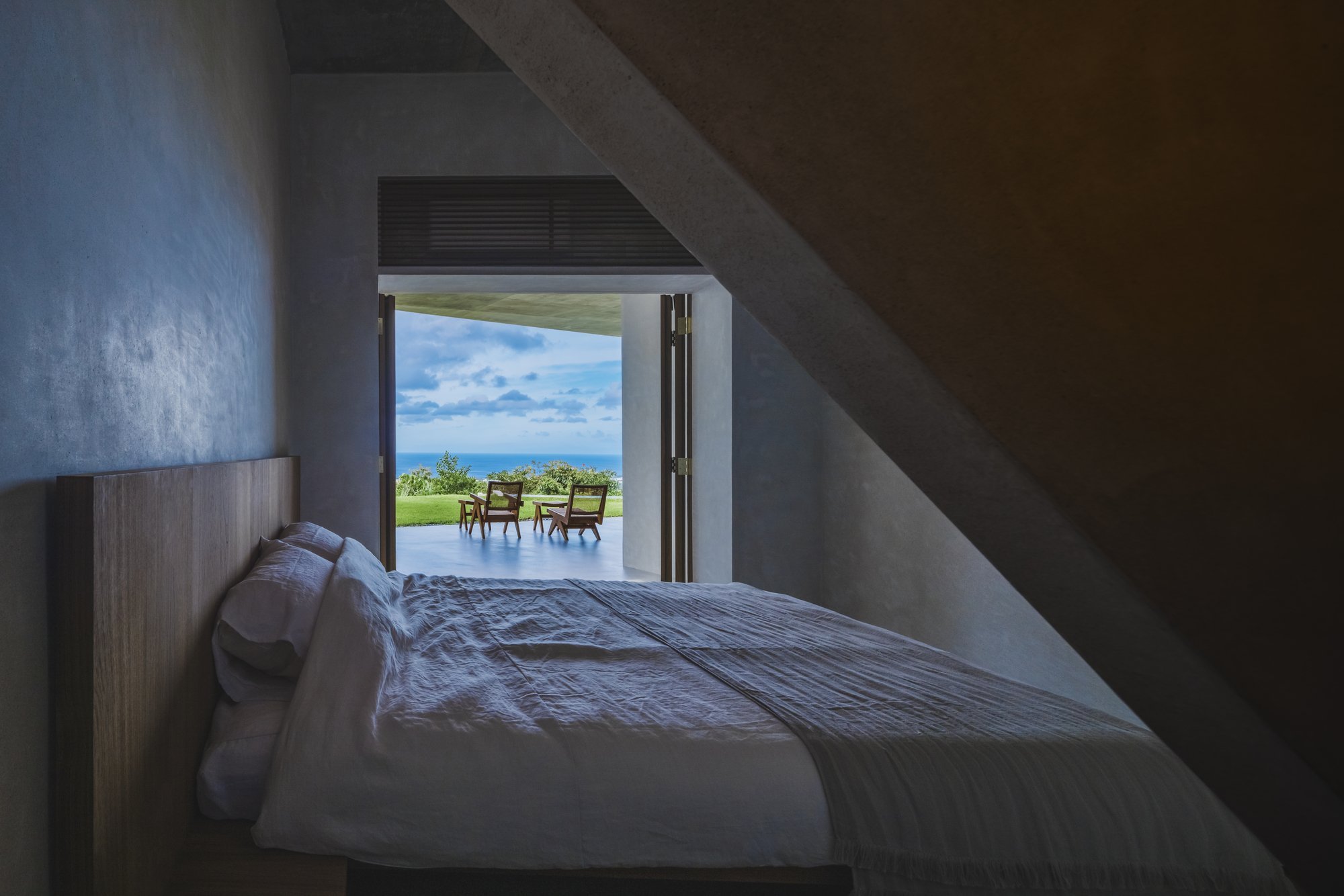 Moderní dům s výhledem na moře