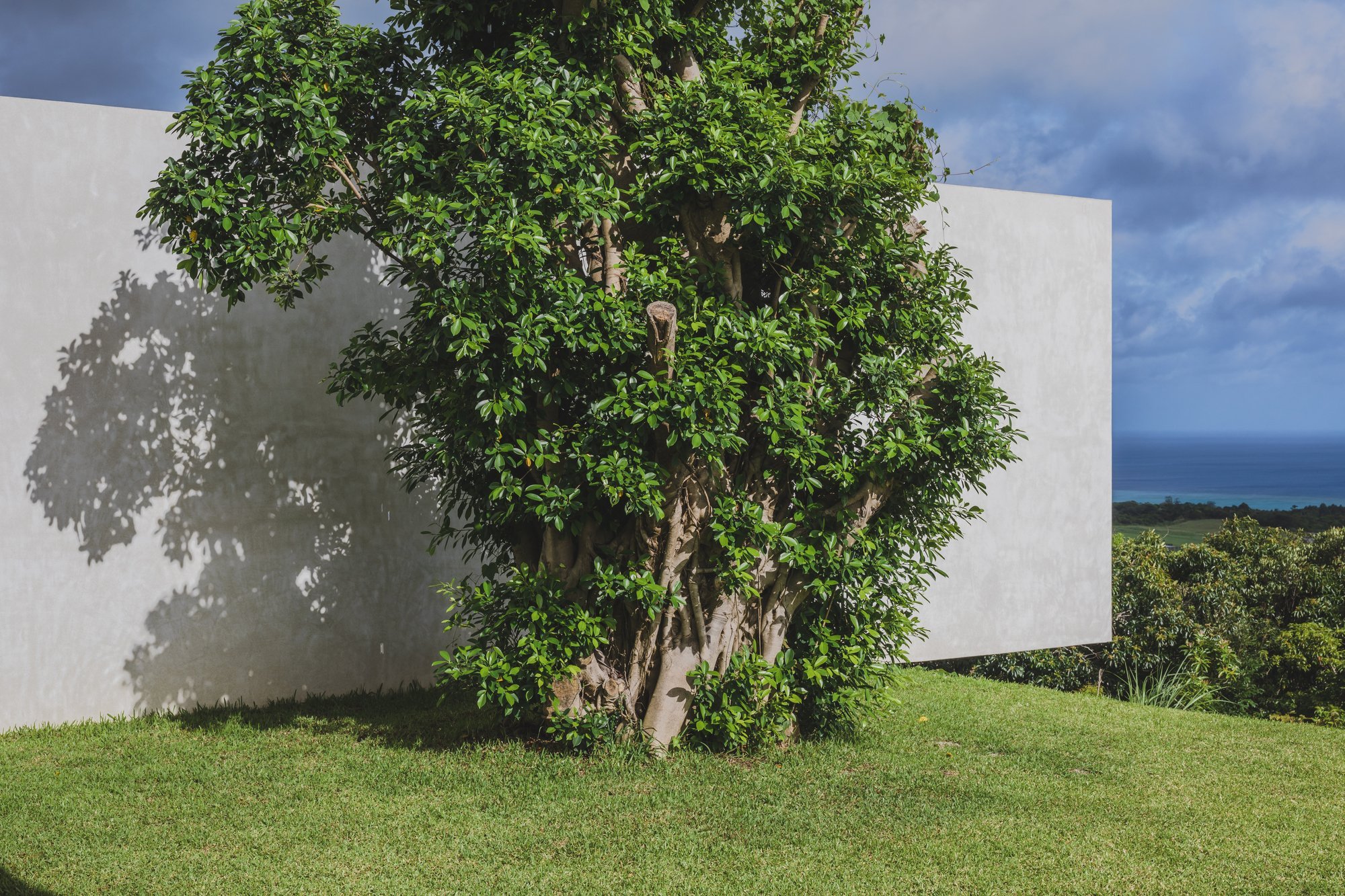 Moderní dům s výhledem na moře