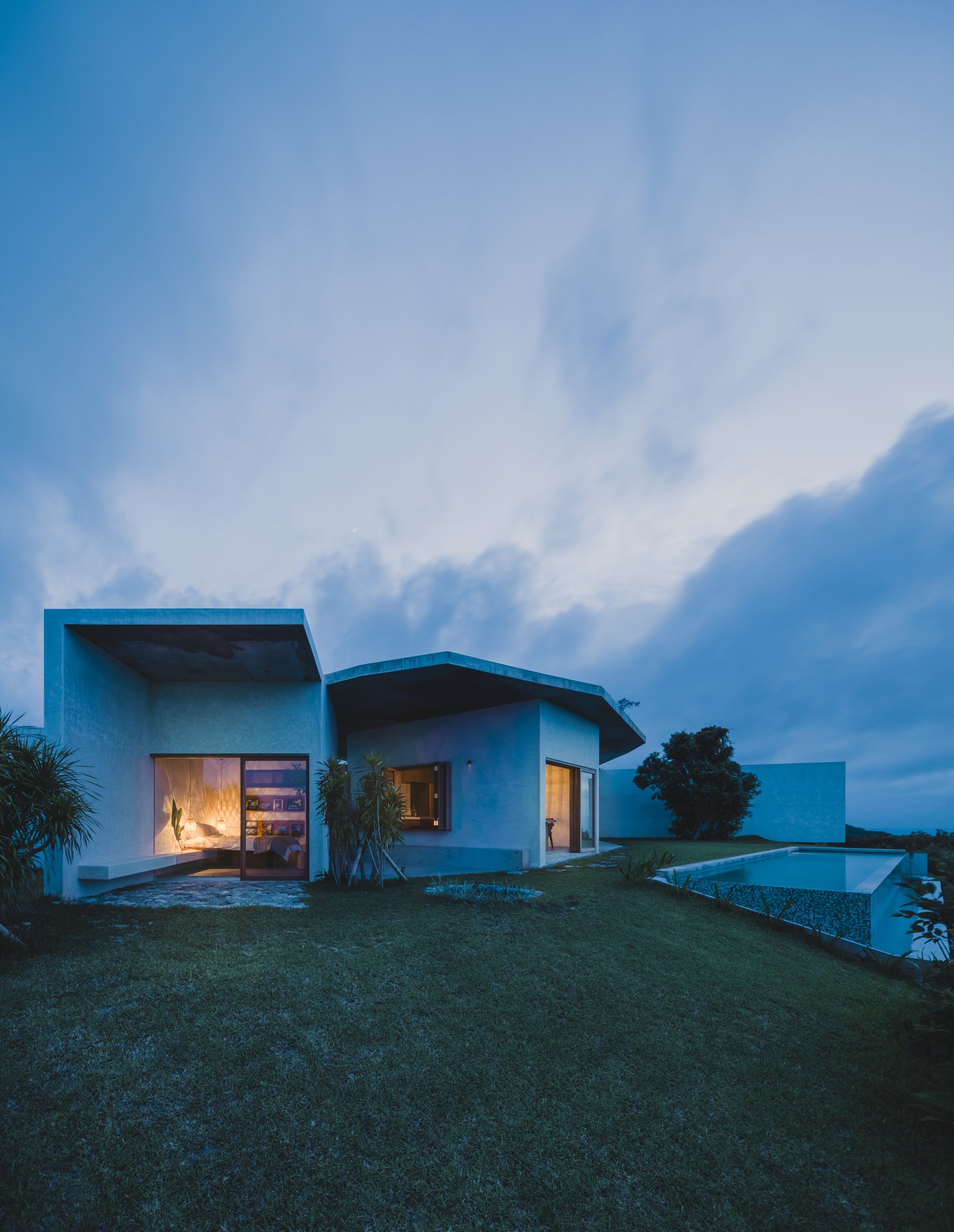 Moderní dům s výhledem na moře