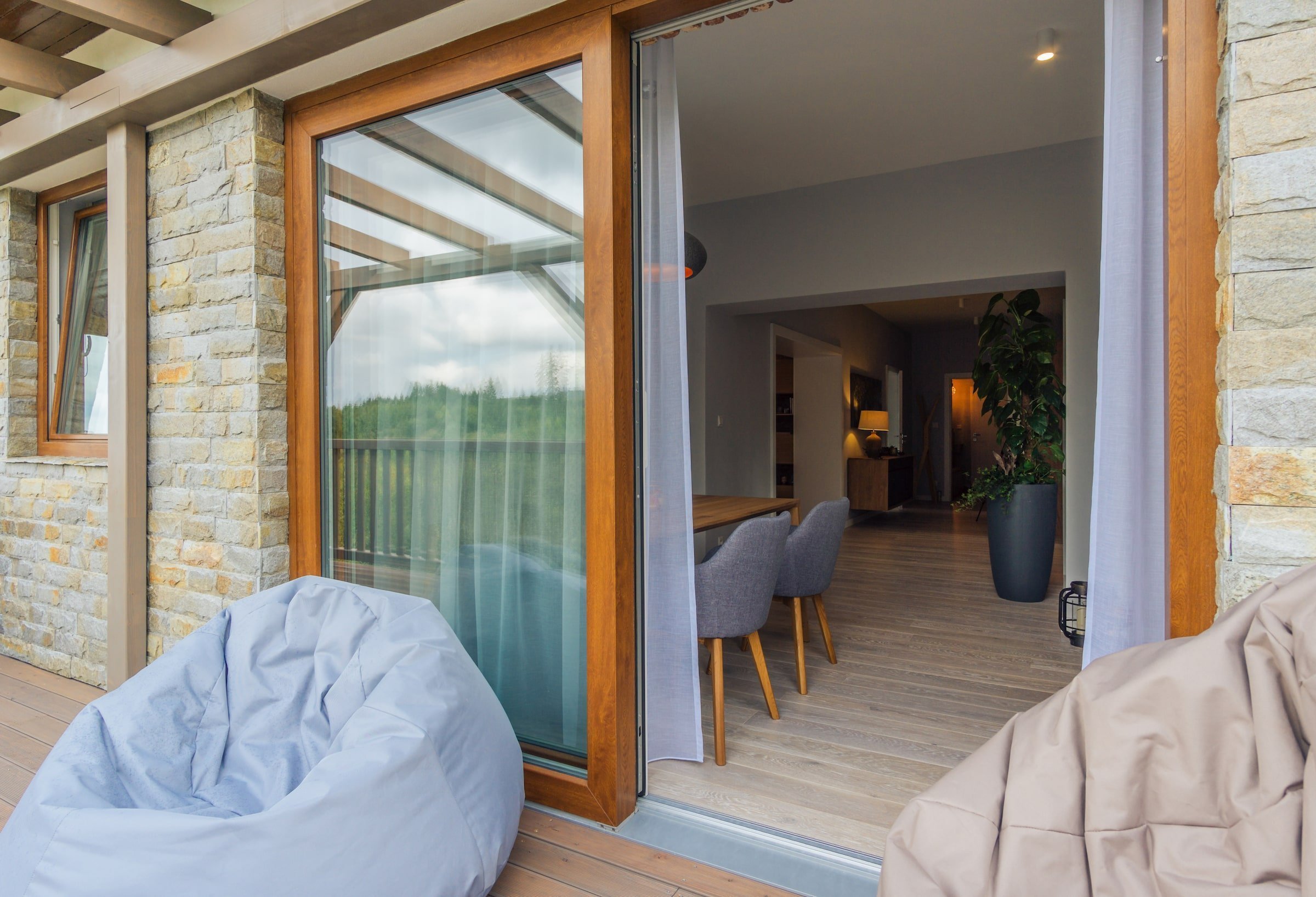 Moderní interiér s výhledem na Tatry