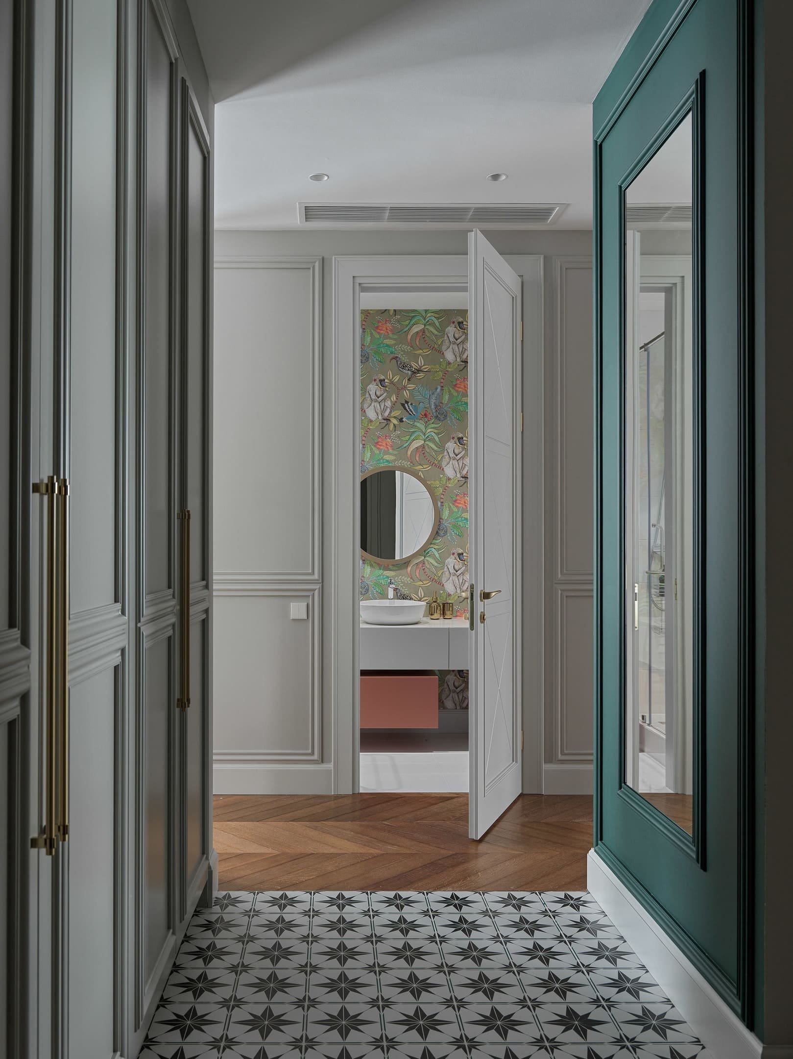 Moderní interiér ve stylu fusion