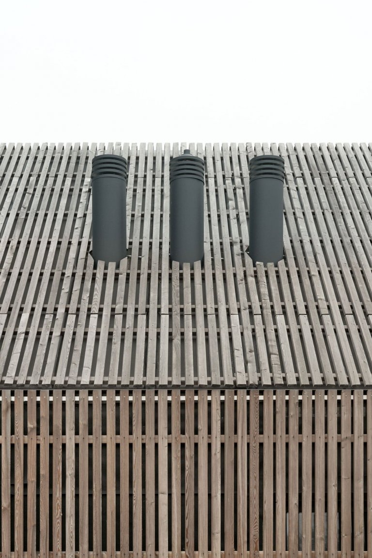 Moderní stodola se sedlovou střechou