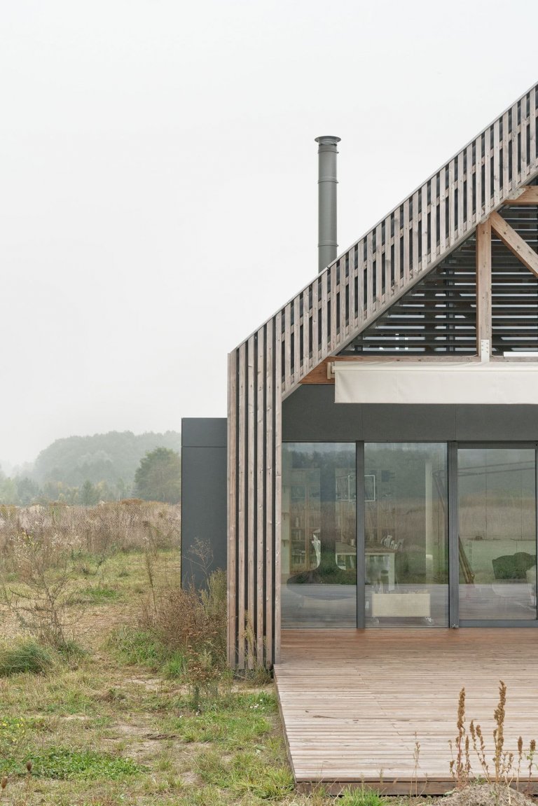 Moderní stodola se sedlovou střechou