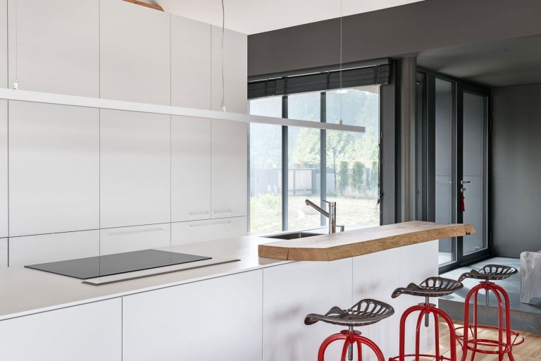 Moderní stodola se sedlovou střechou