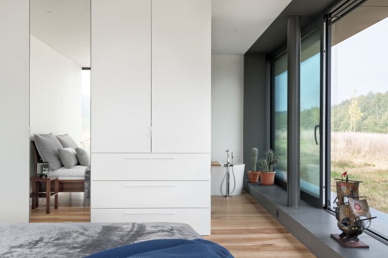 Moderní stodola se sedlovou střechou