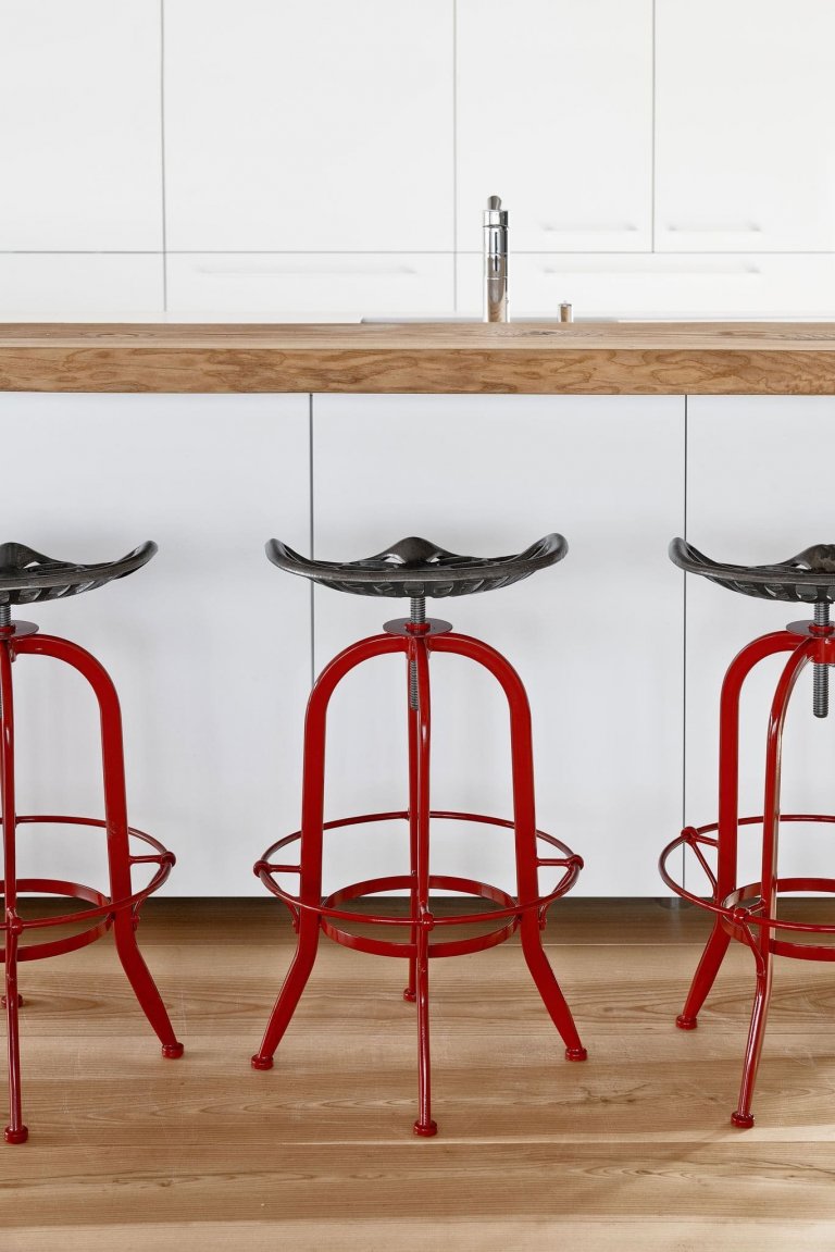 Moderní stodola se sedlovou střechou