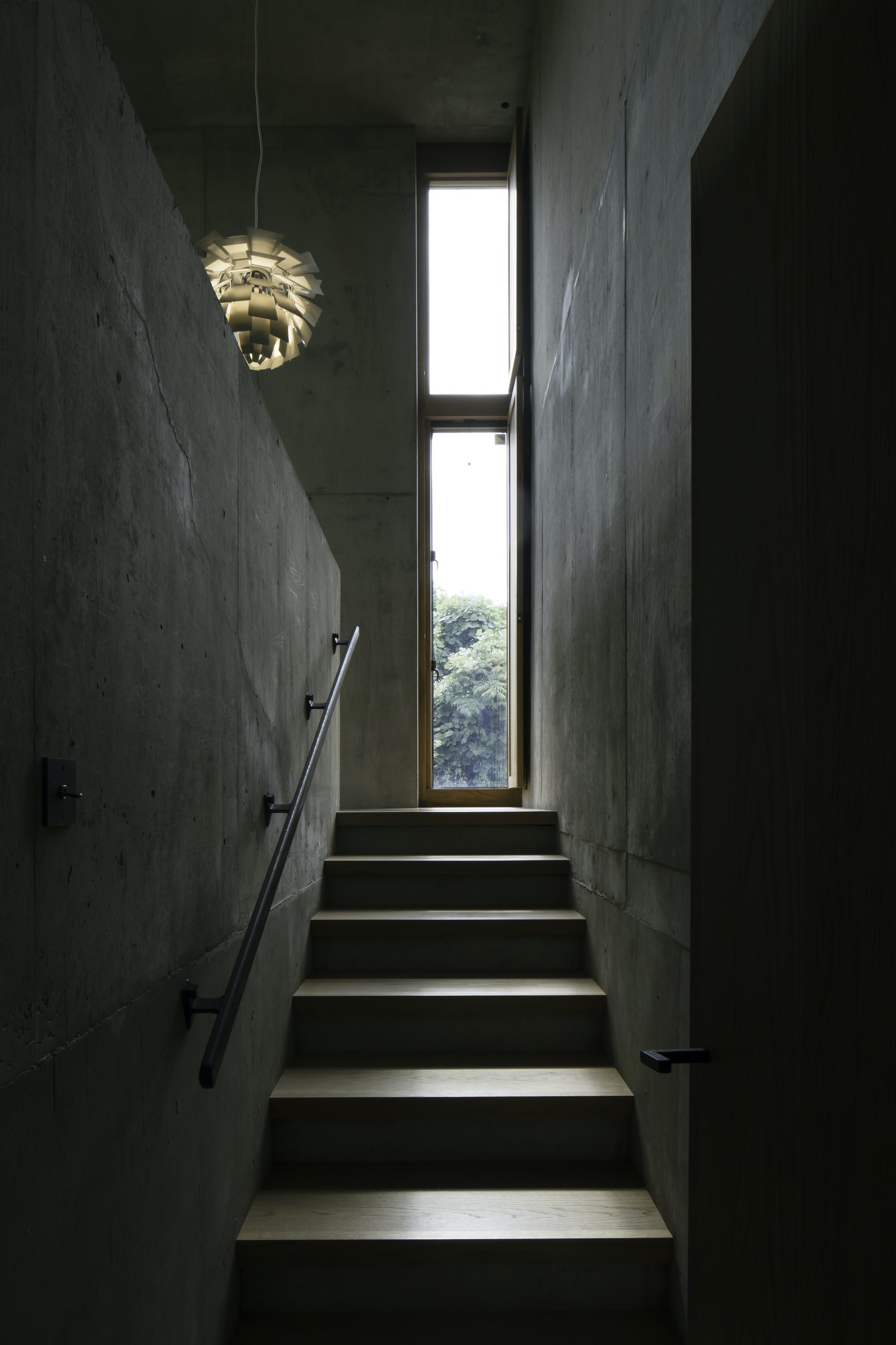 Modernímu domu v Japonsku vládne beton