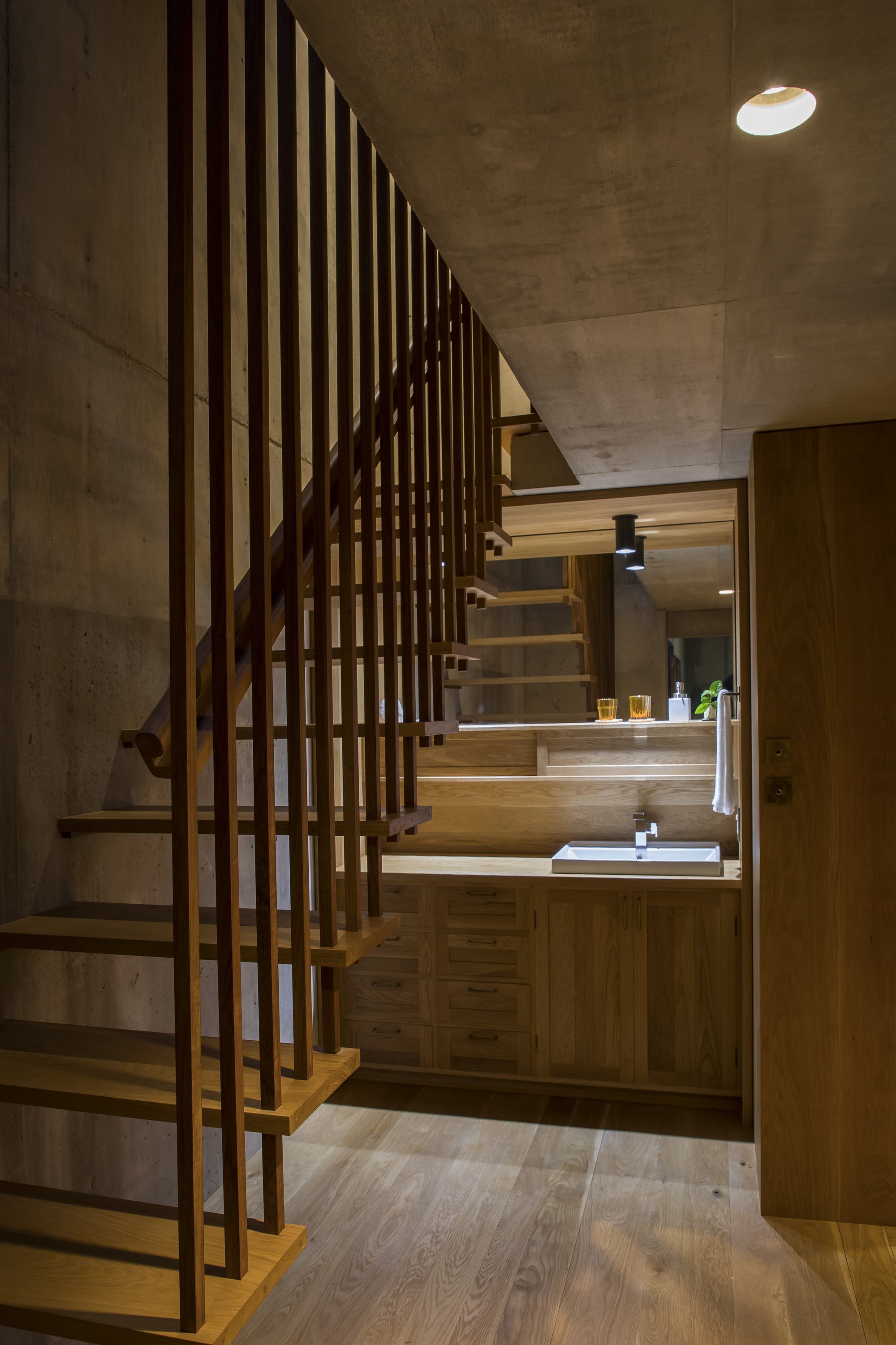 Modernímu domu v Japonsku vládne beton