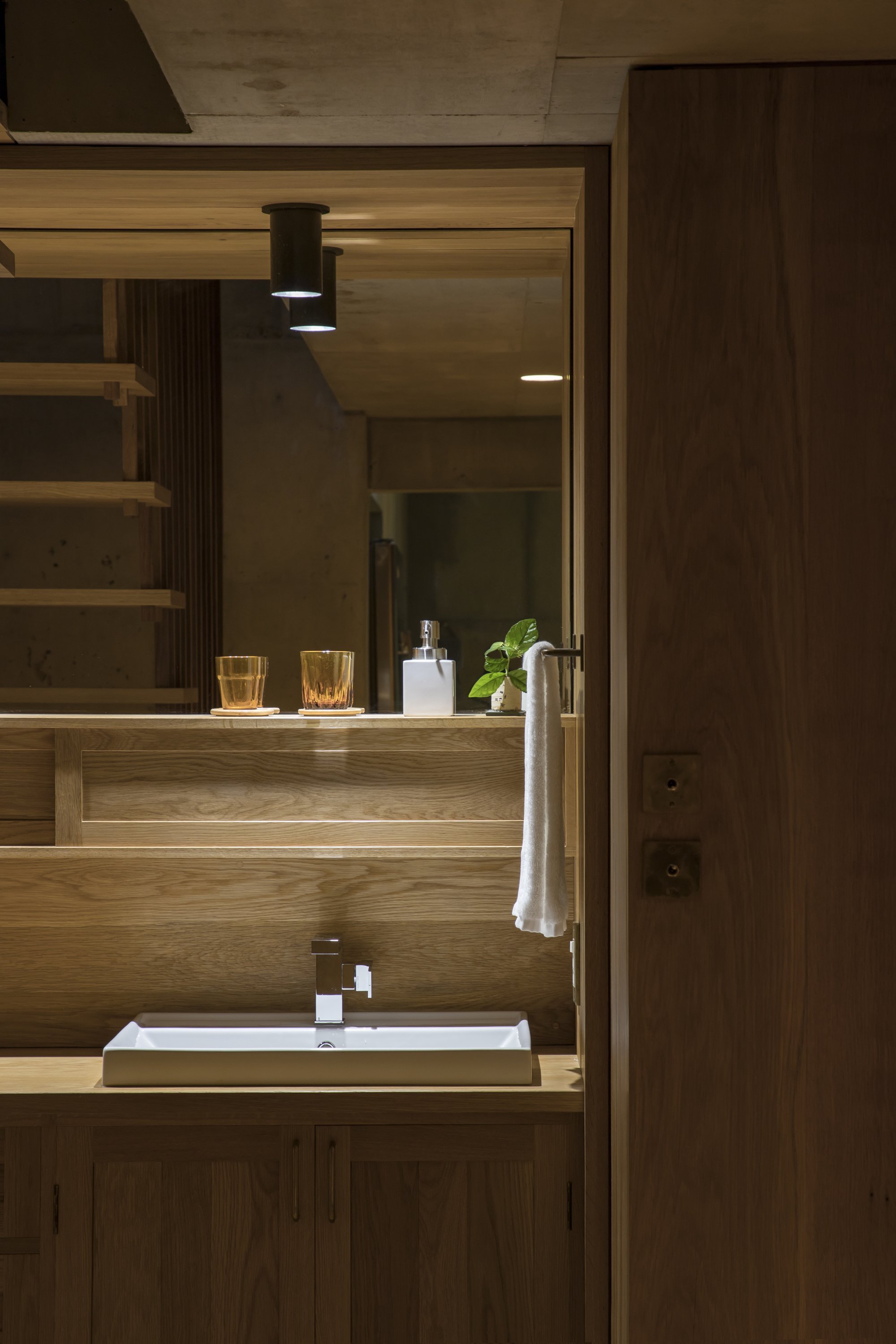 Modernímu domu v Japonsku vládne beton