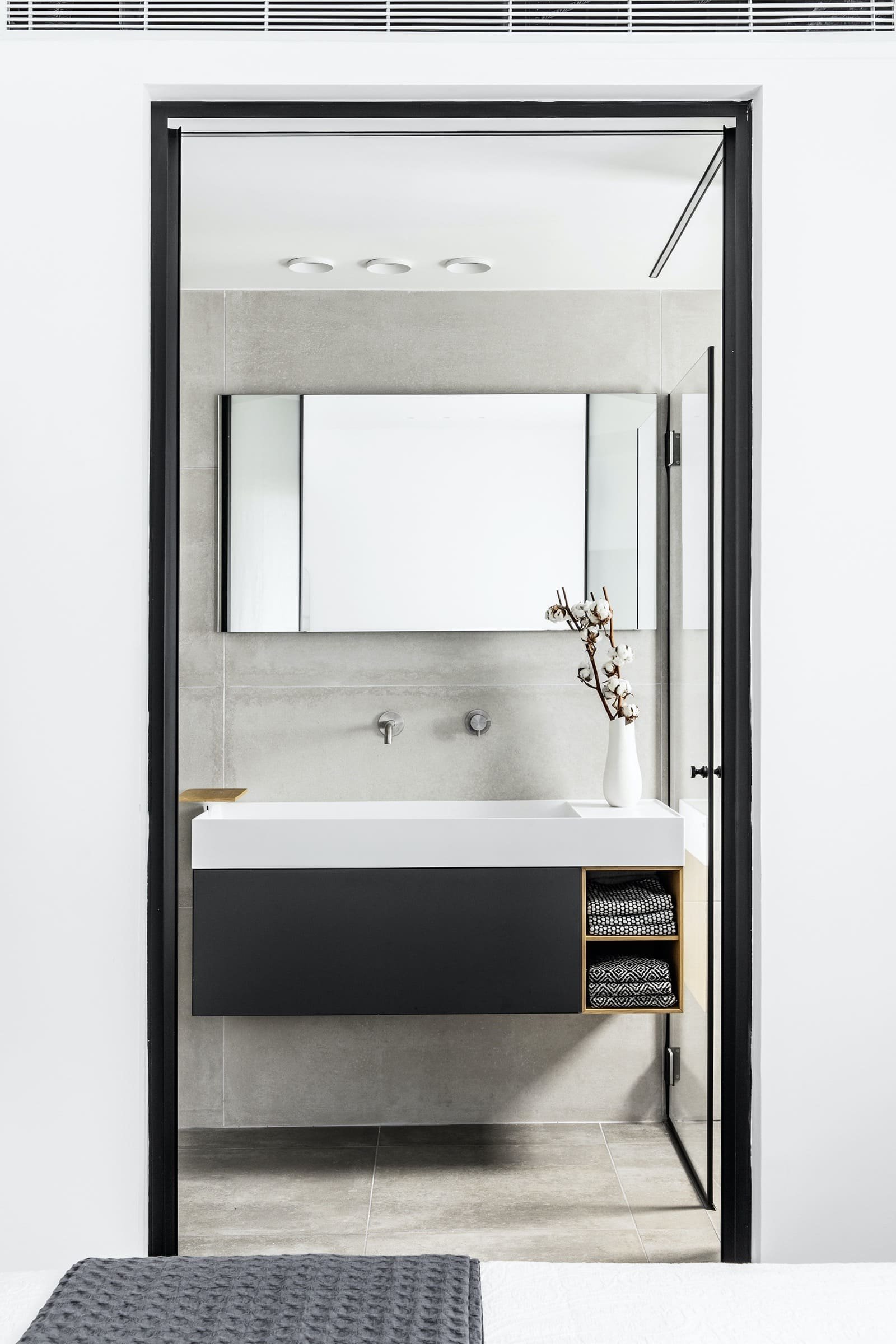 Monochromaticky laděný interiér