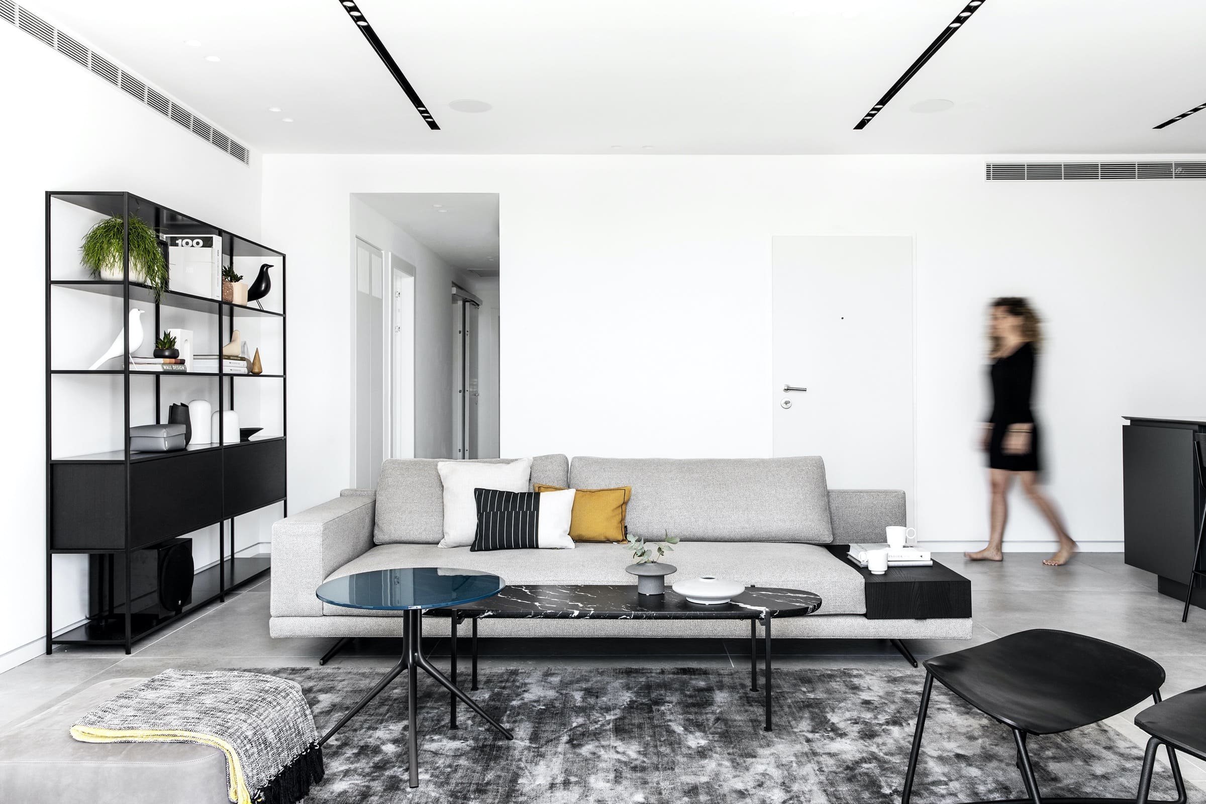 Monochromaticky laděný interiér