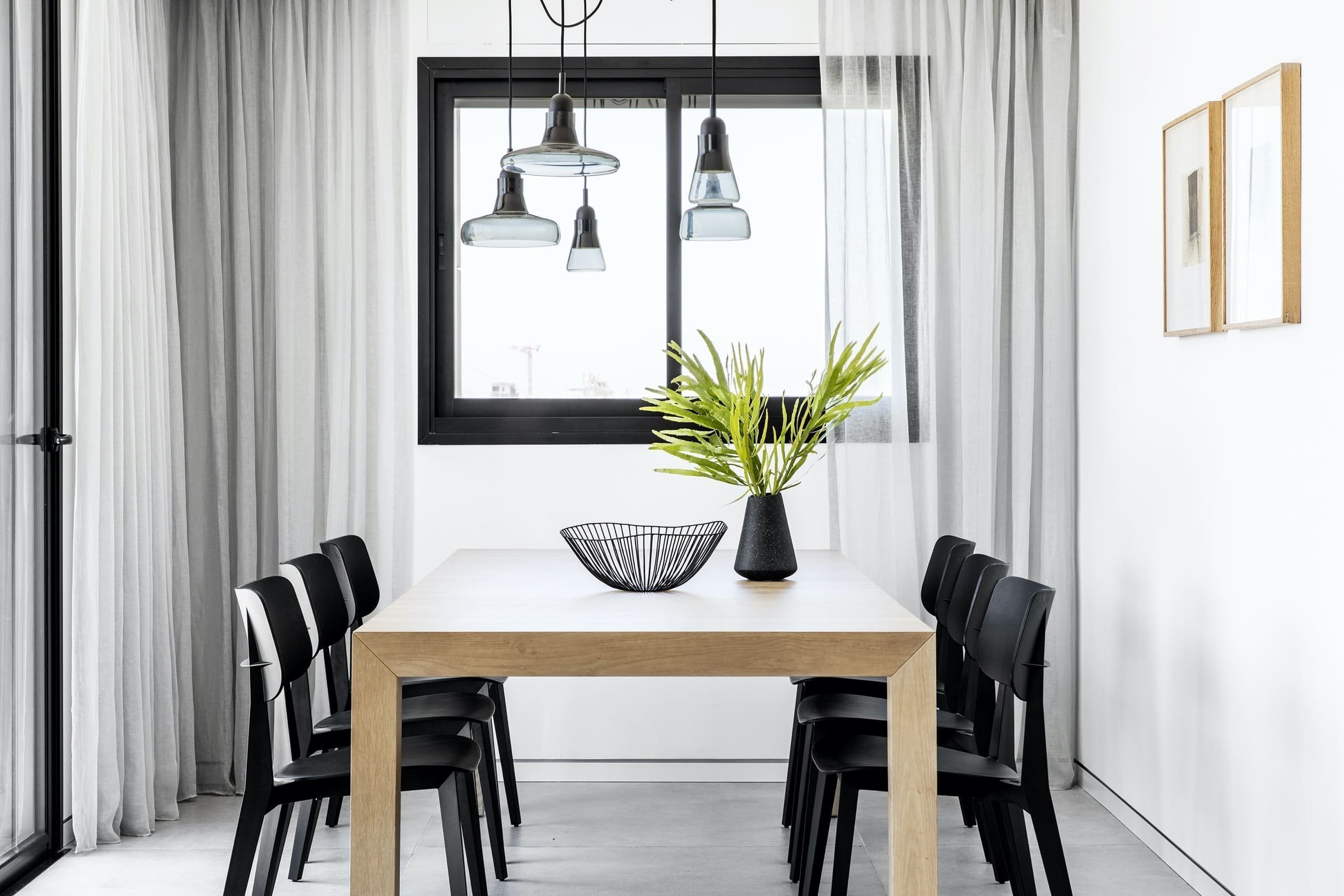 Monochromaticky laděný interiér