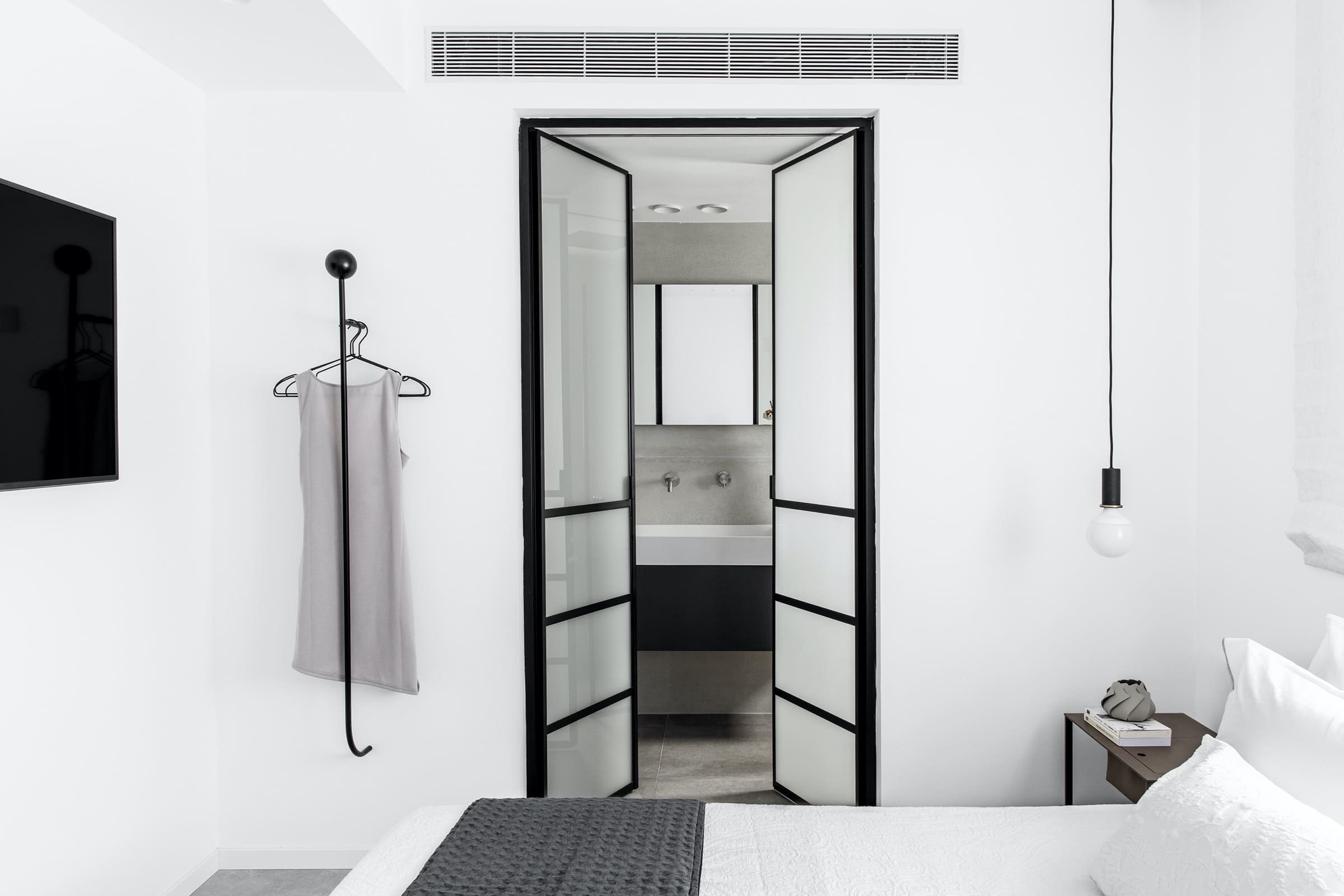 Monochromaticky laděný interiér