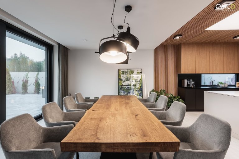 Nadčasový interiér domu v Lublinu