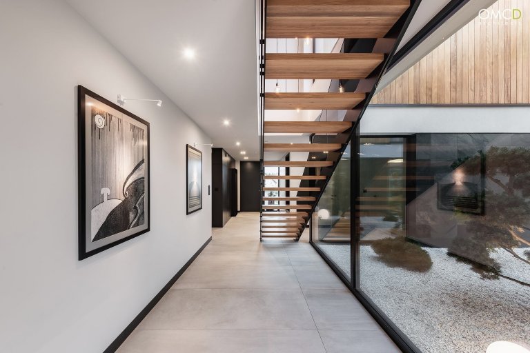 Nadčasový interiér domu v Lublinu