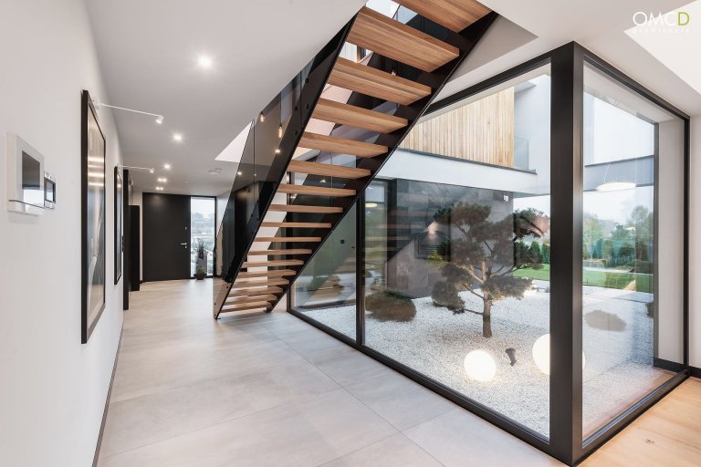 Nadčasový interiér domu v Lublinu