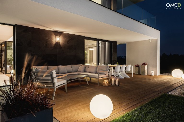 Nadčasový interiér domu v Lublinu