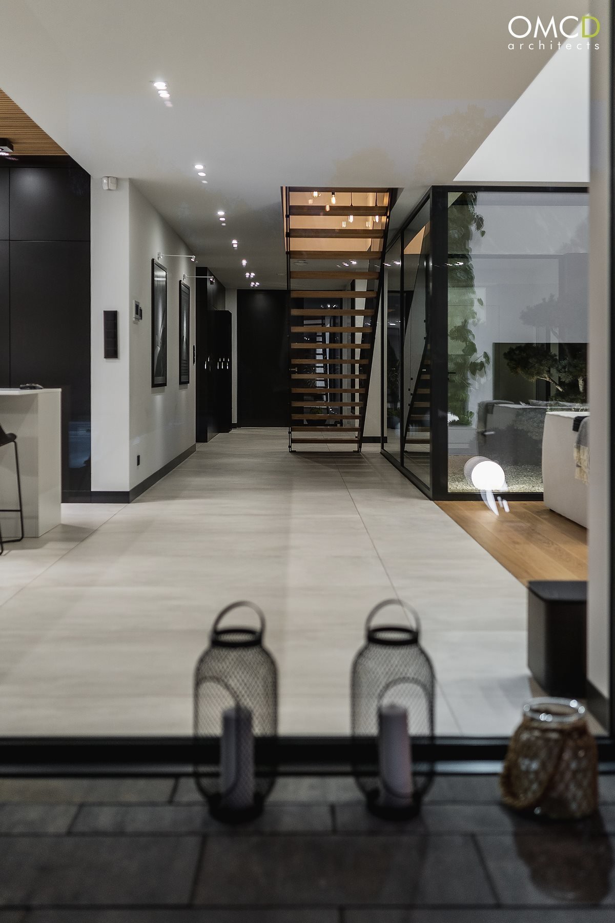 Nadčasový interiér domu v Lublinu