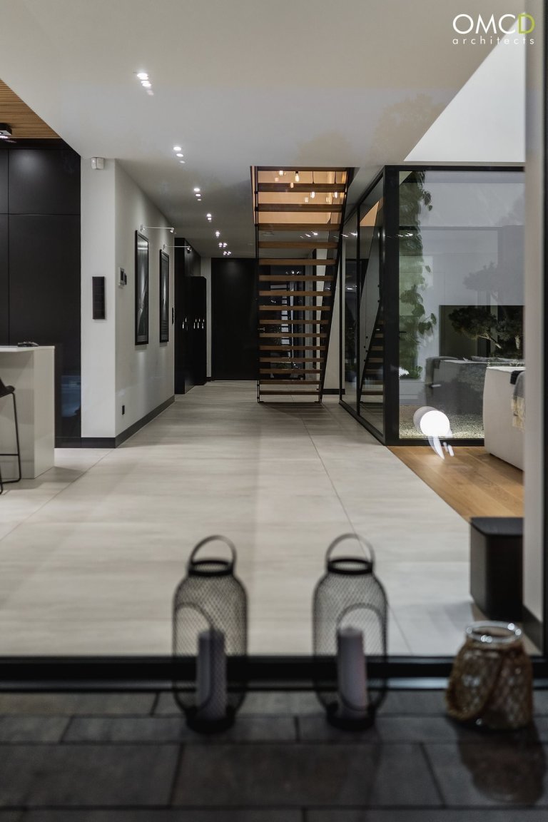 Nadčasový interiér domu v Lublinu