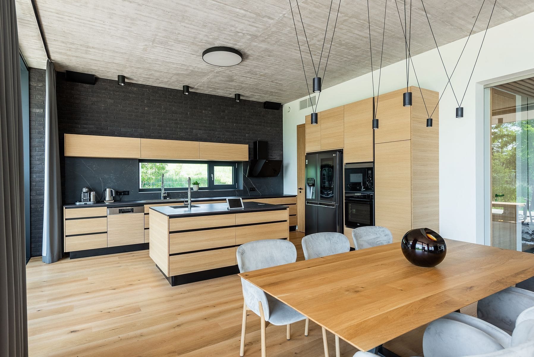 Nadstandardně řešený interiér moderní novostavby