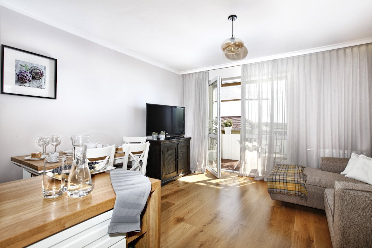 Nahé cihly v interiéru