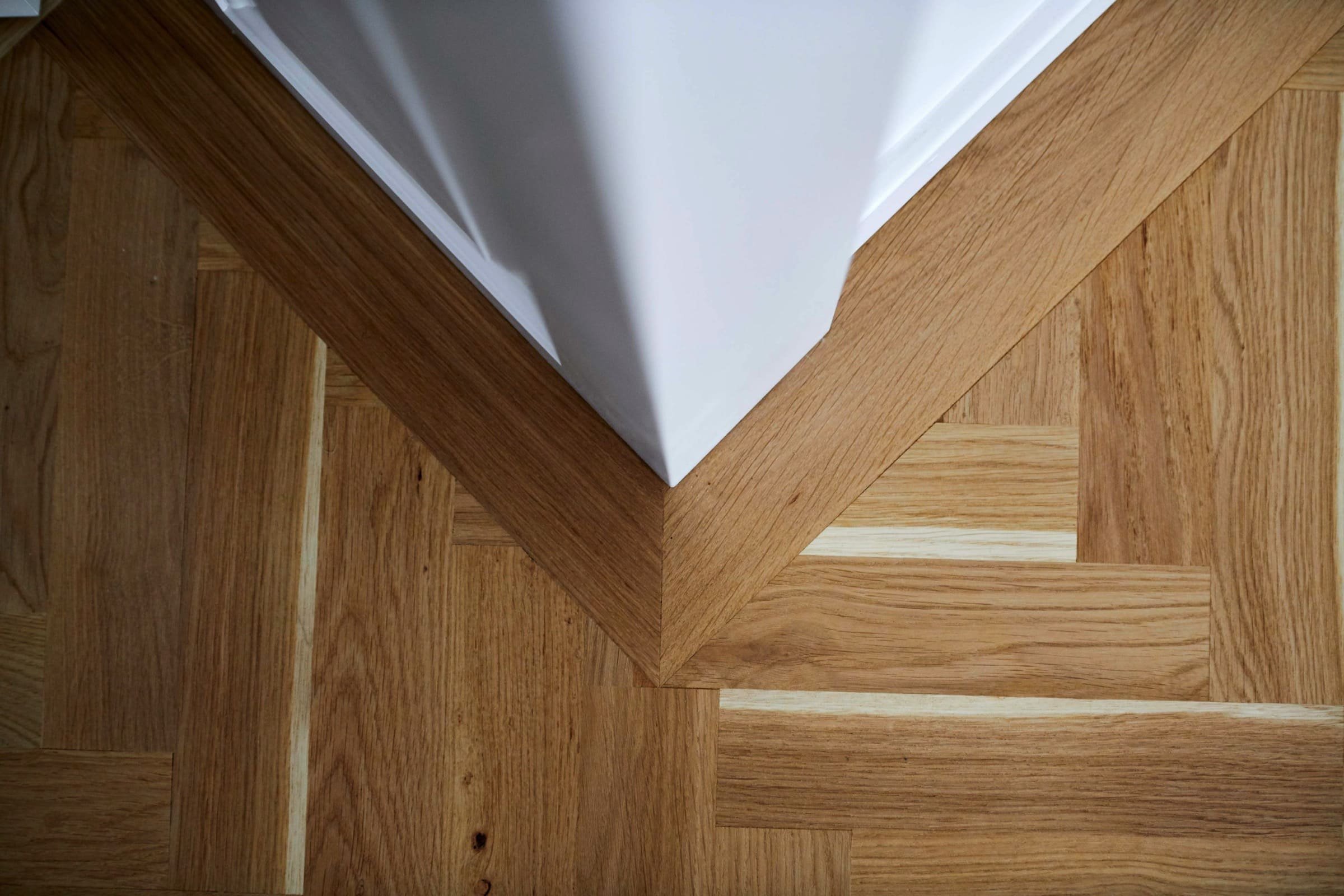 Náročná rekonstrukce poválečného bytu s vysokými stropy