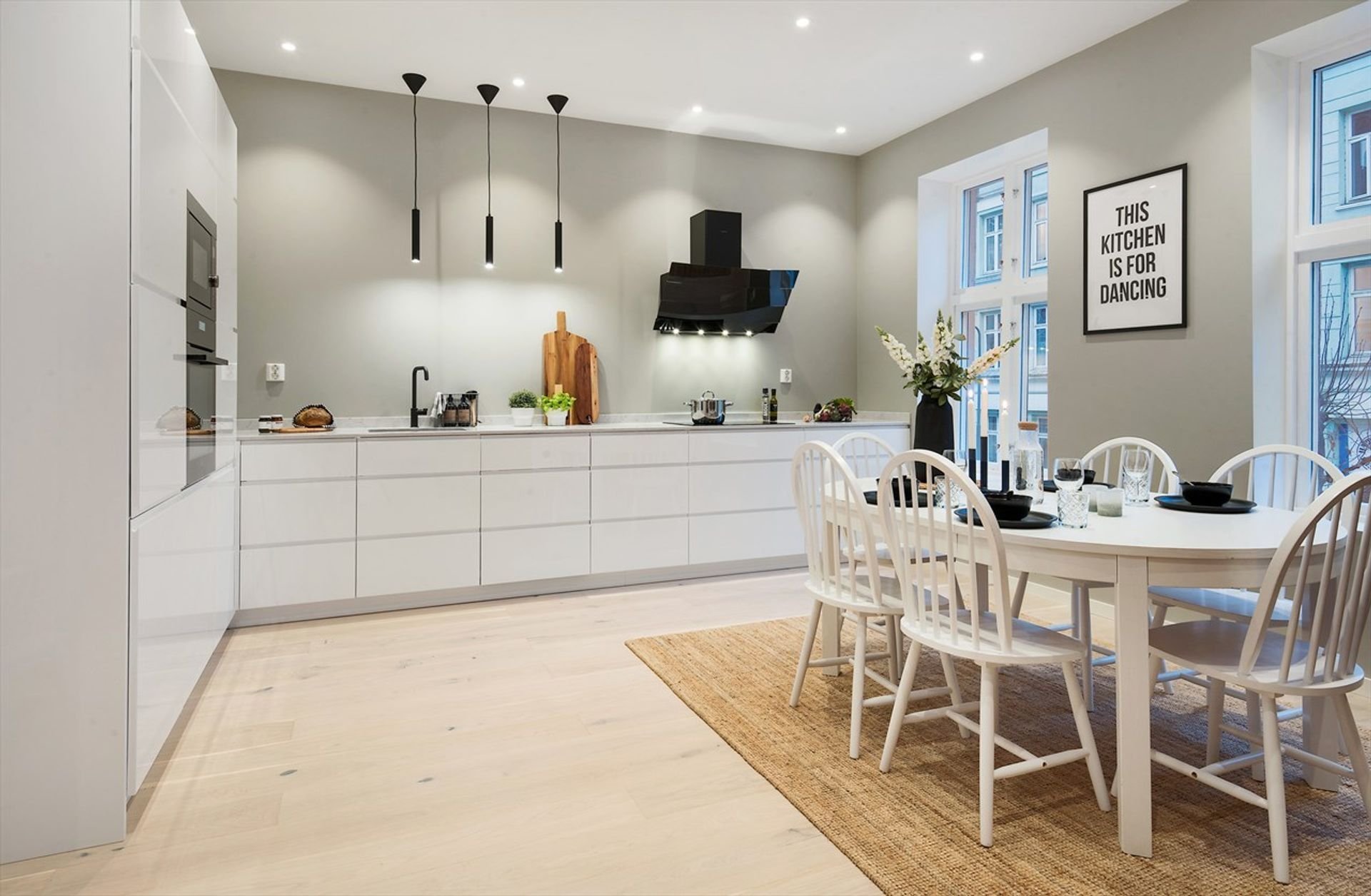 Norský interiér s cihlovou zdí