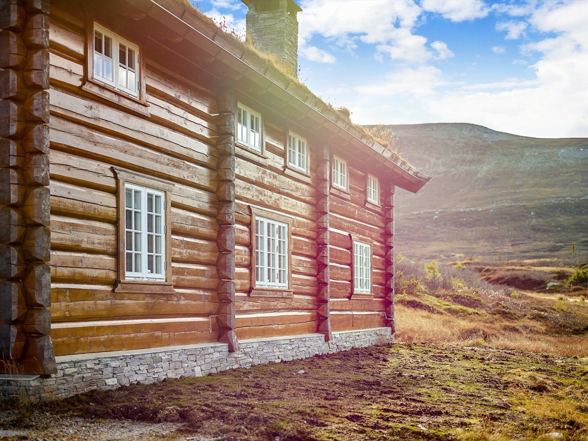 Norský srub s důrazem na řezbářskou práci