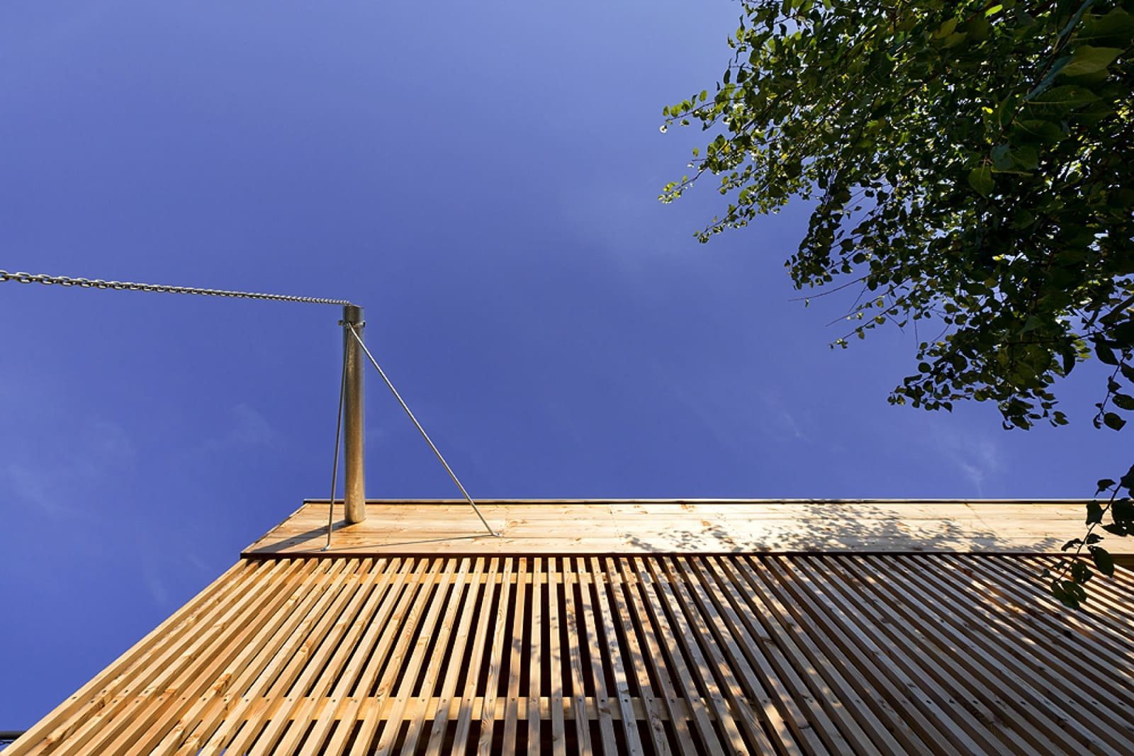 Originální dům na svažitém pozemku