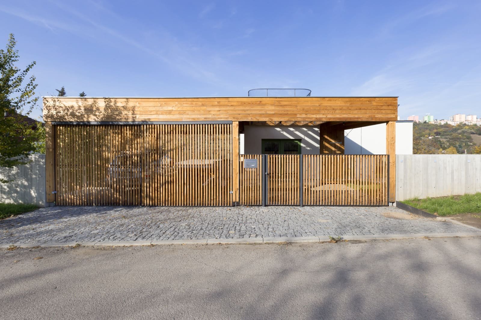 Originální dům na svažitém pozemku