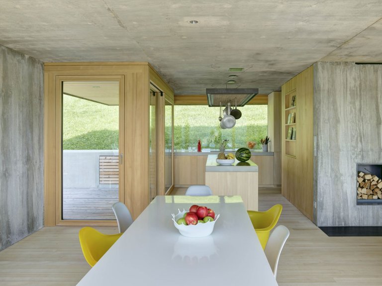 Pasivní rodinný dům ve strmém svahu