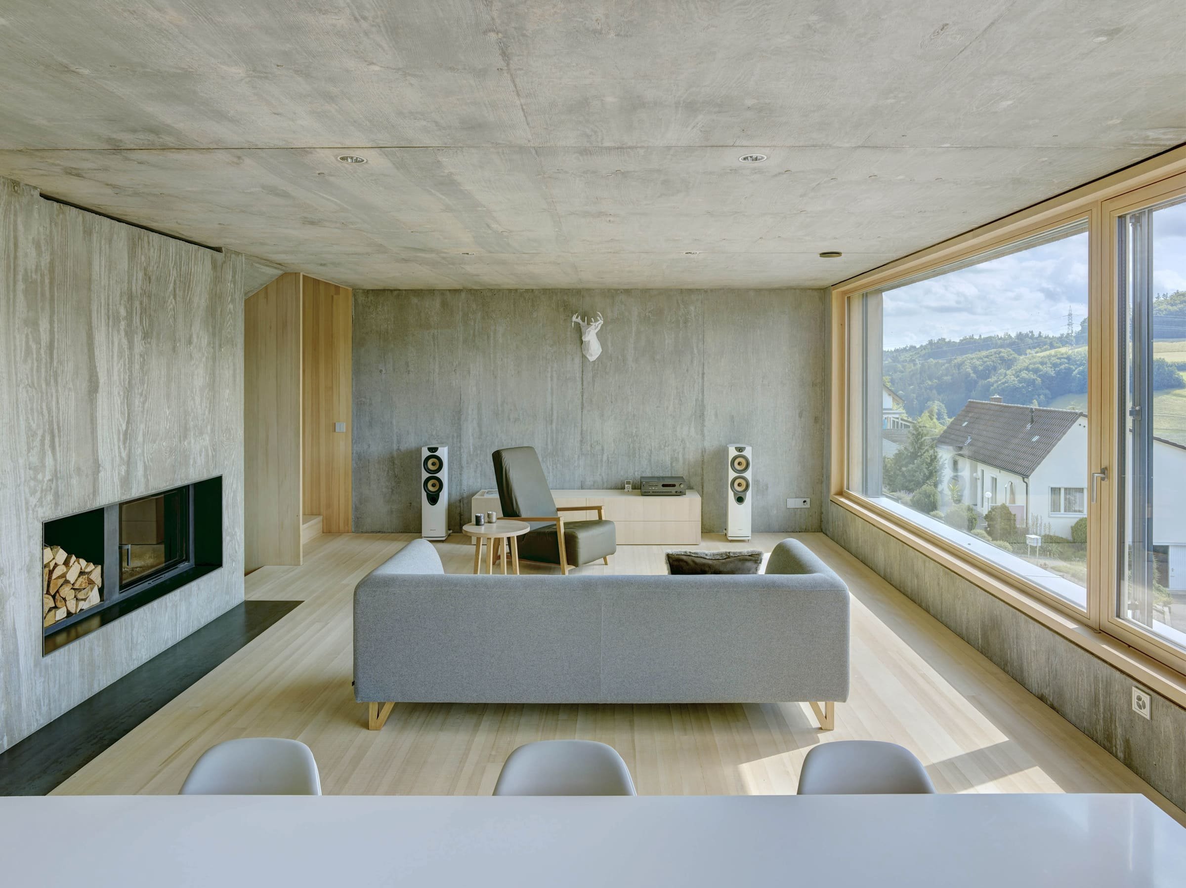 Pasivní rodinný dům ve strmém svahu