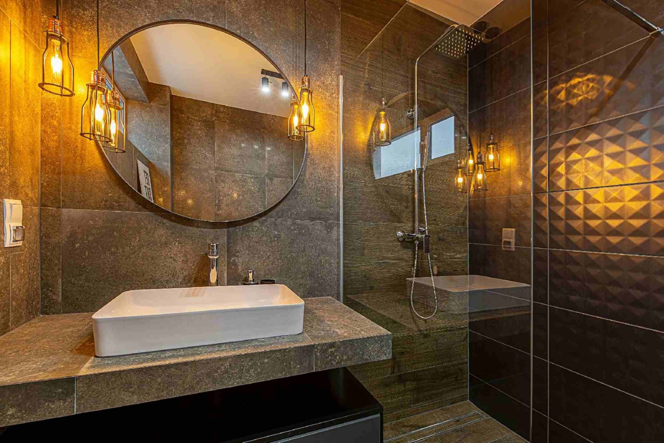 Podkroví mladého právníka se žlutými akcenty