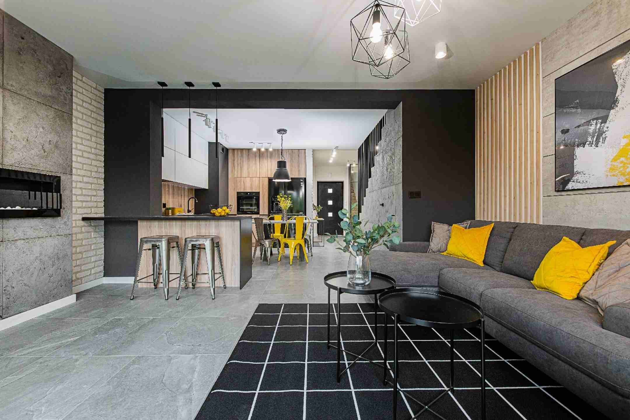 Podkroví mladého právníka se žlutými akcenty