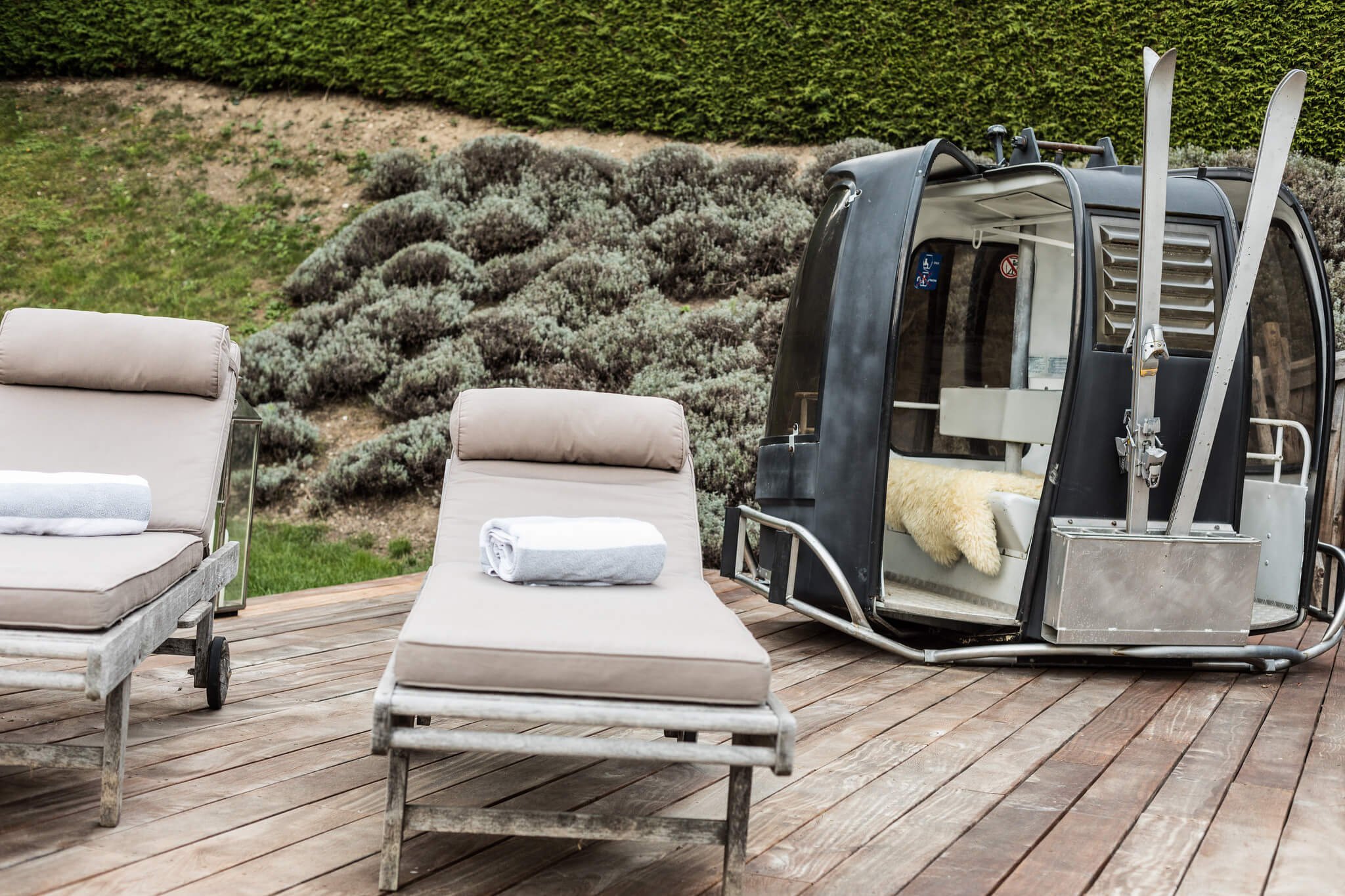 Pohádková chata v Alpách stojí v létě za návštěvu