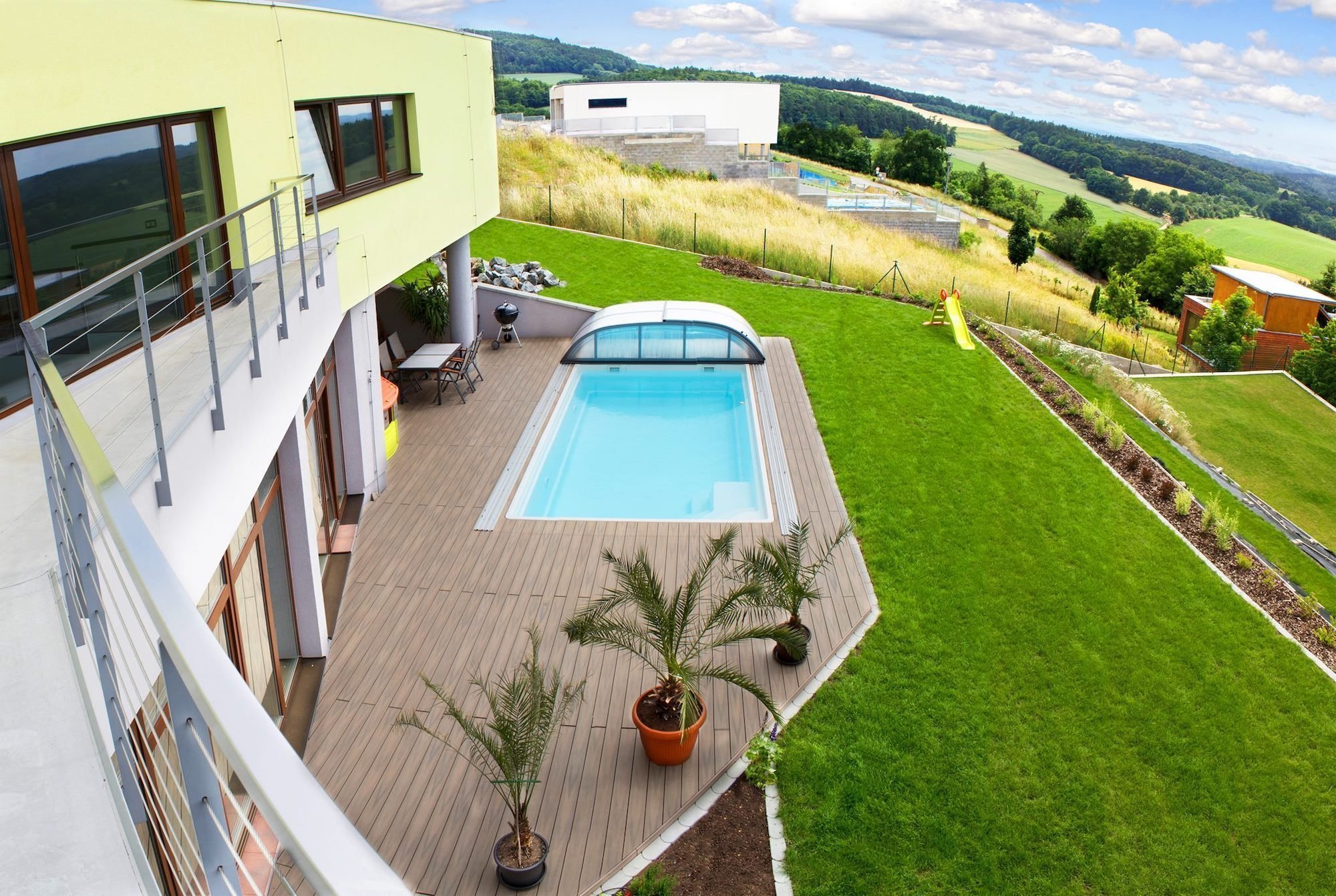 Pořiďte si bezúdržbovou terasu